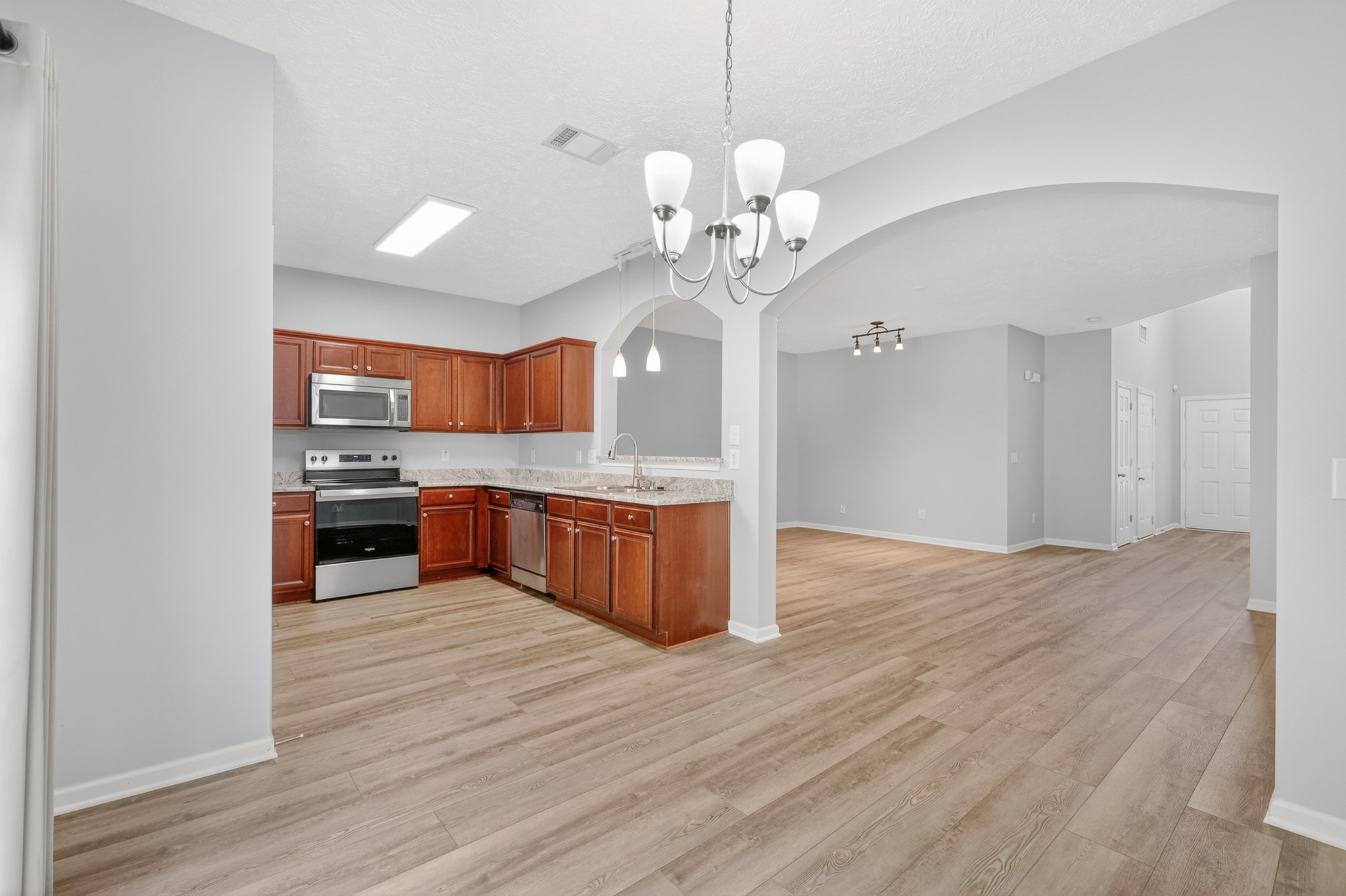 8302 Oak Knoll Dr