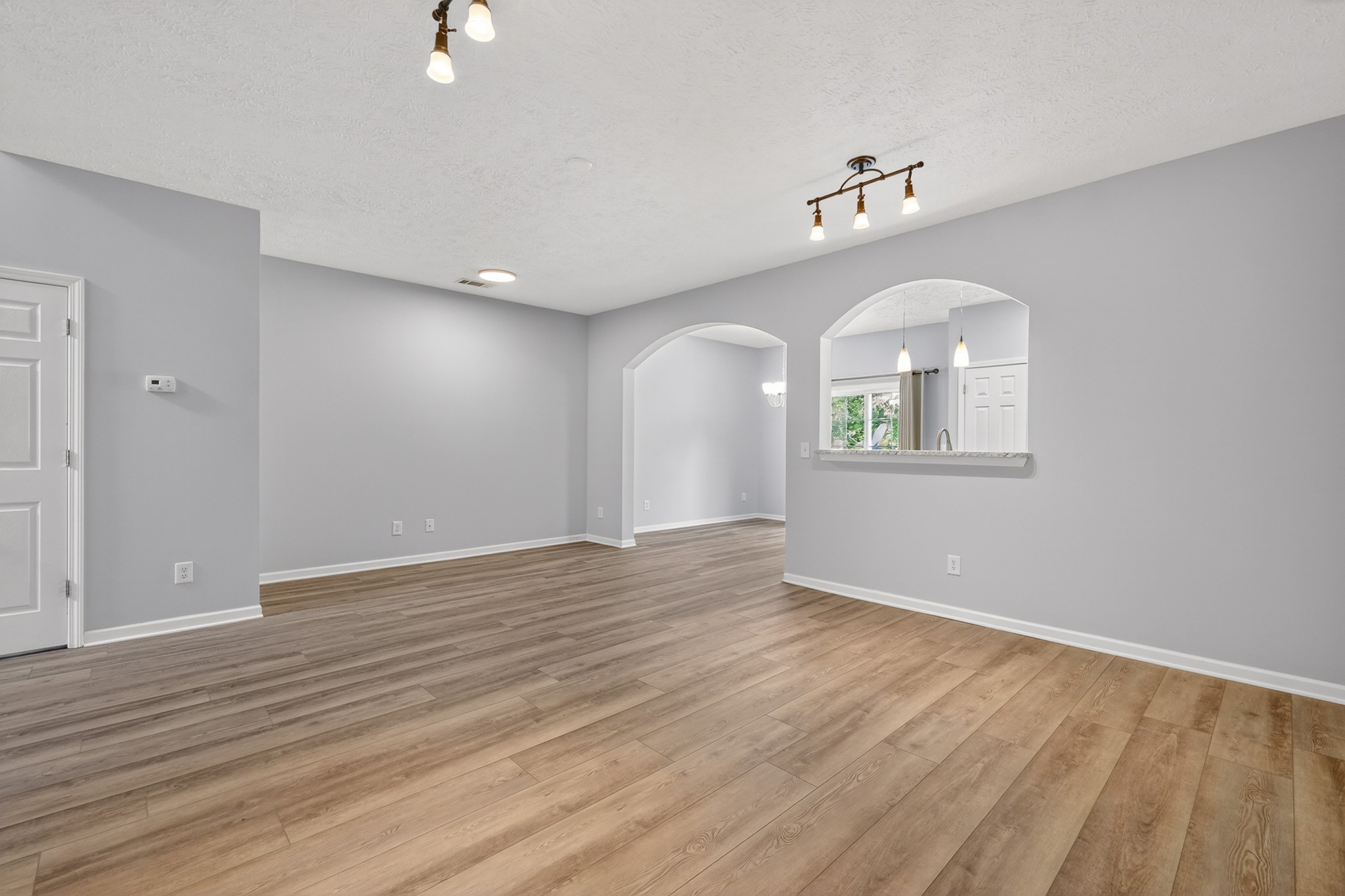 8302 Oak Knoll Dr