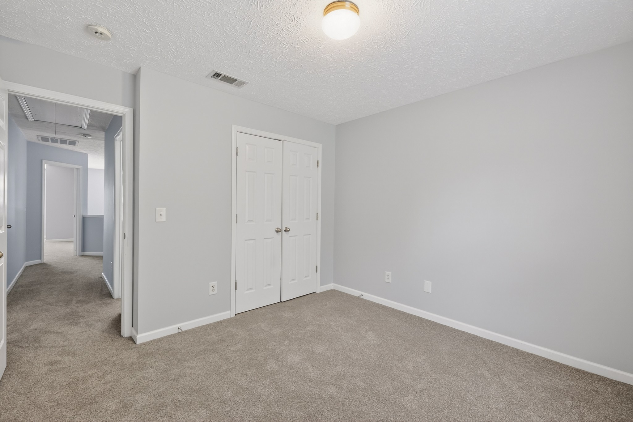 8302 Oak Knoll Dr