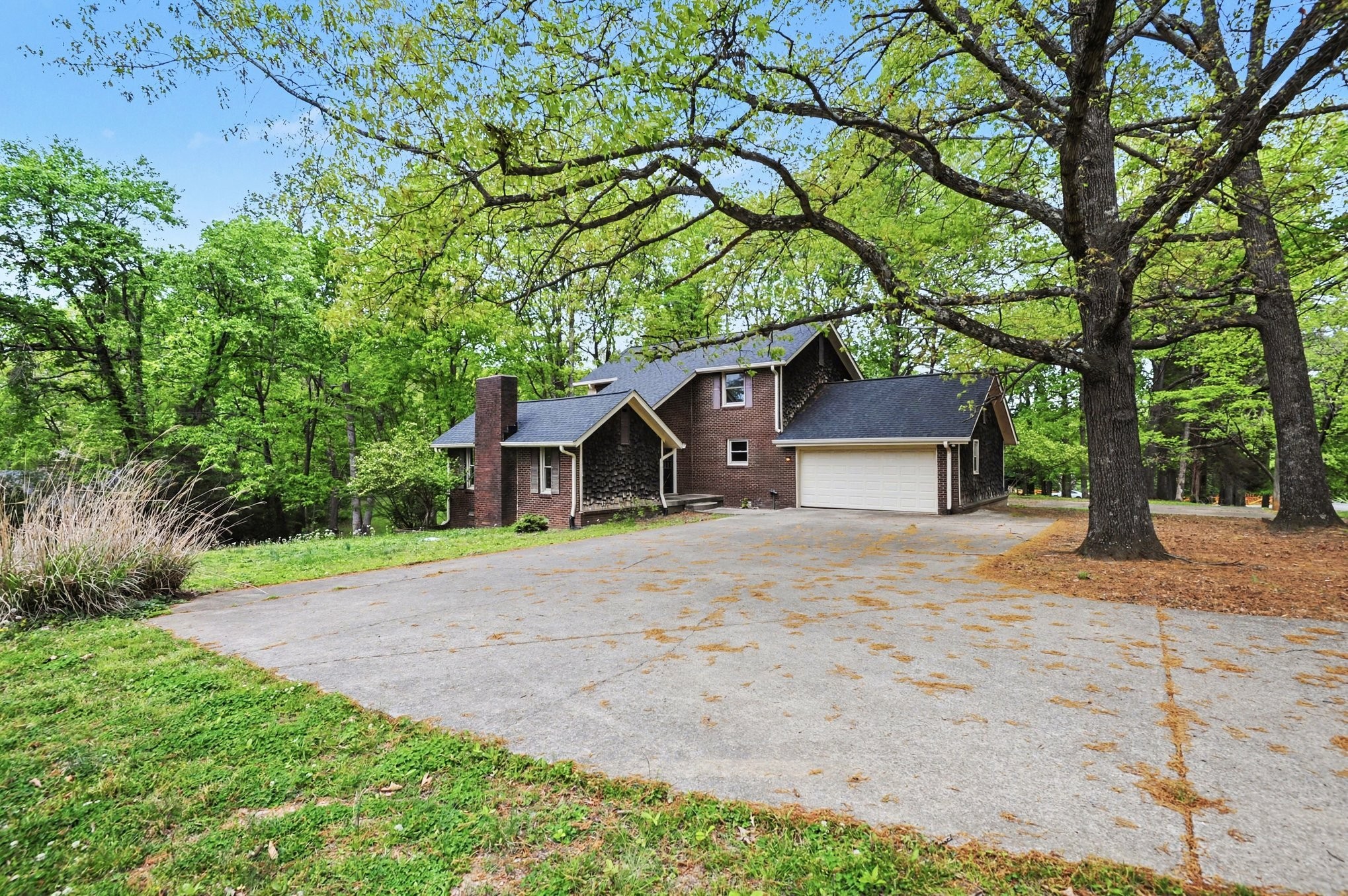 502 Maplewood Dr