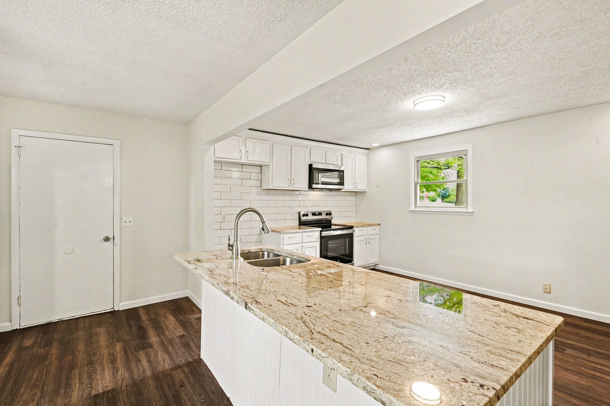 502 Maplewood Dr