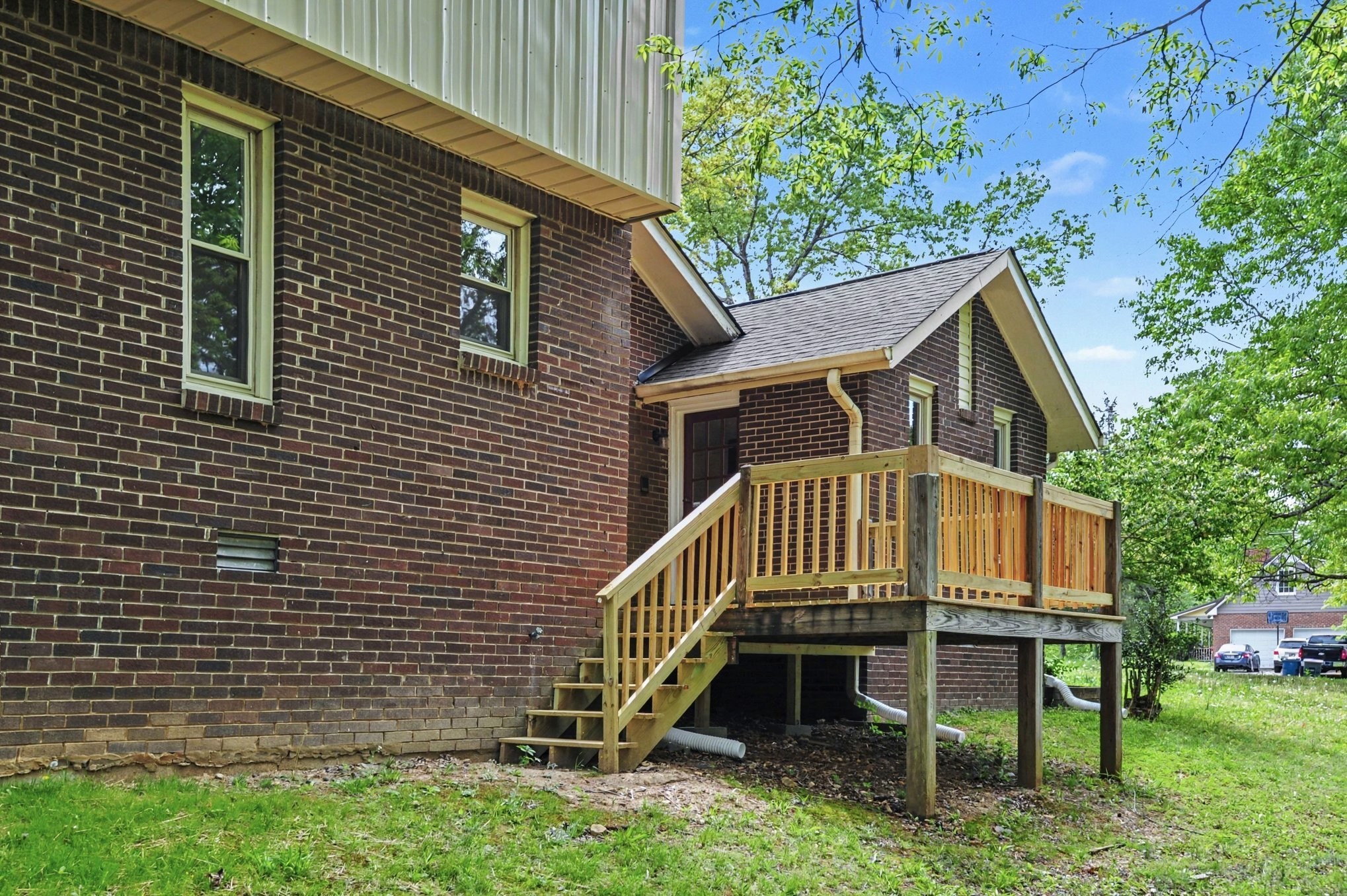 502 Maplewood Dr