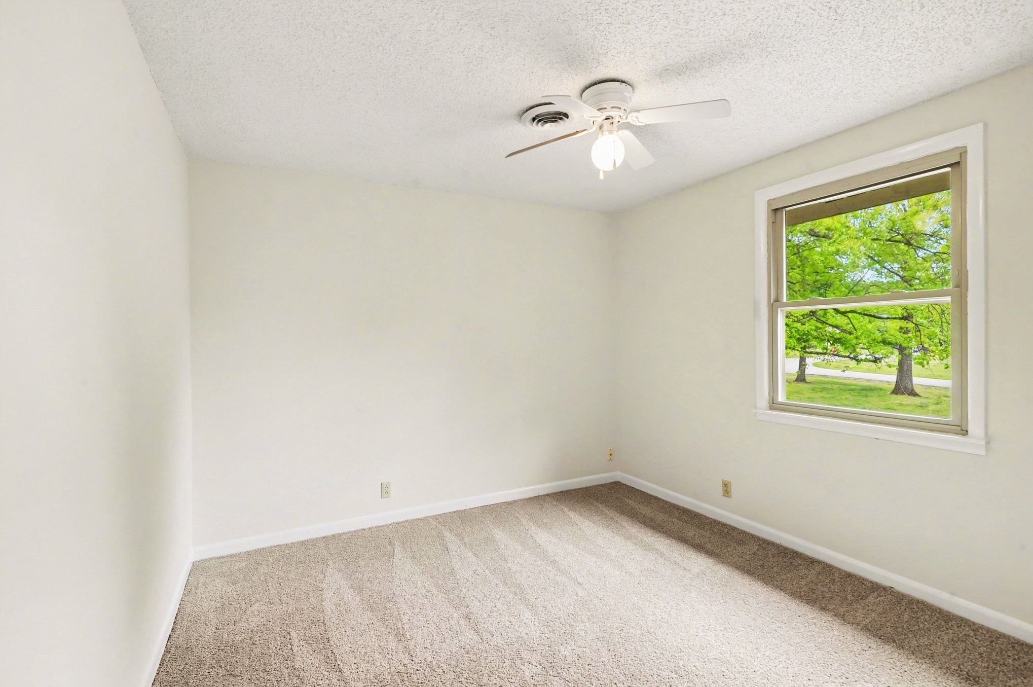 502 Maplewood Dr