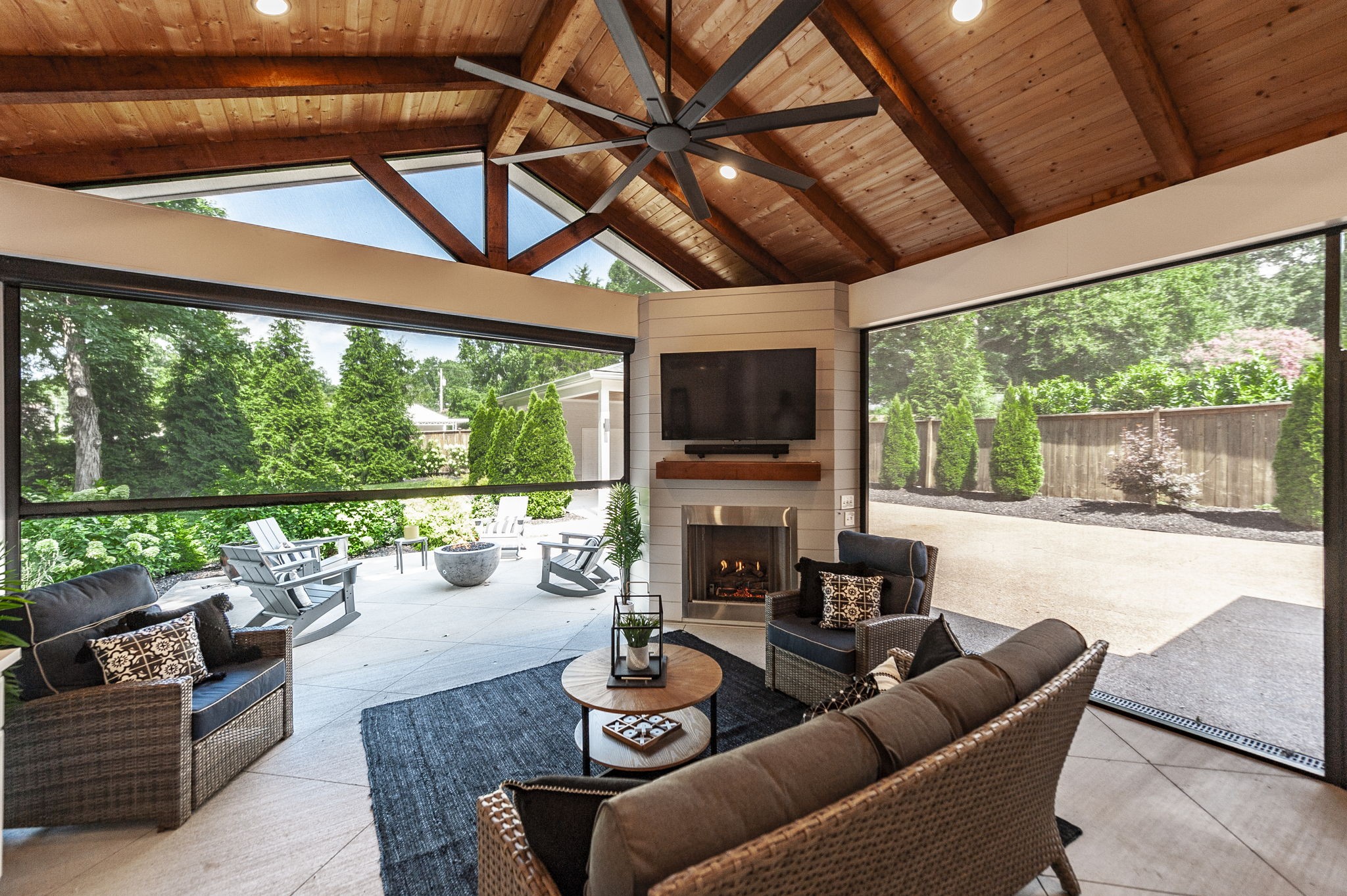 5007 Manuel Dr