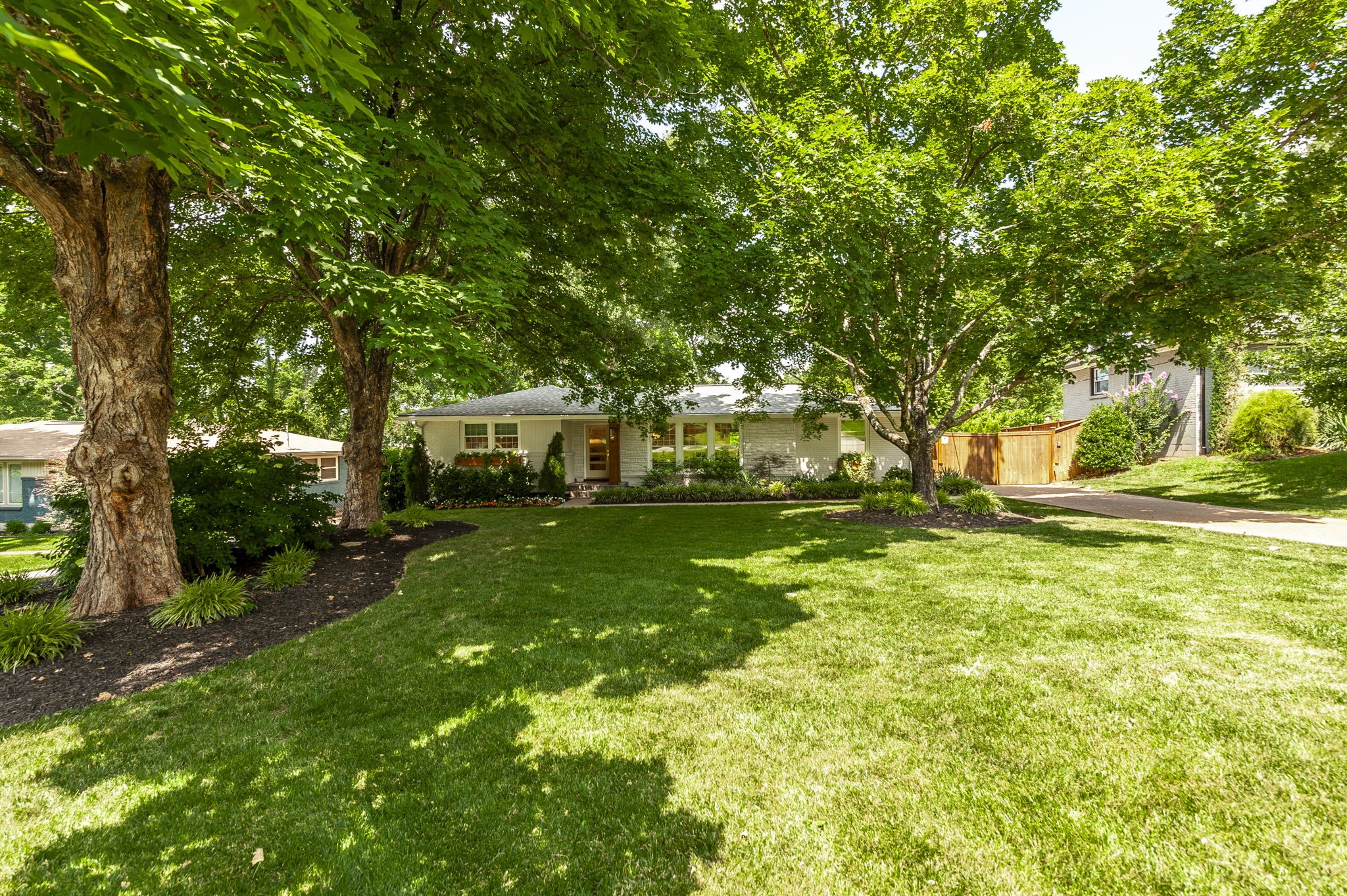 5007 Manuel Dr