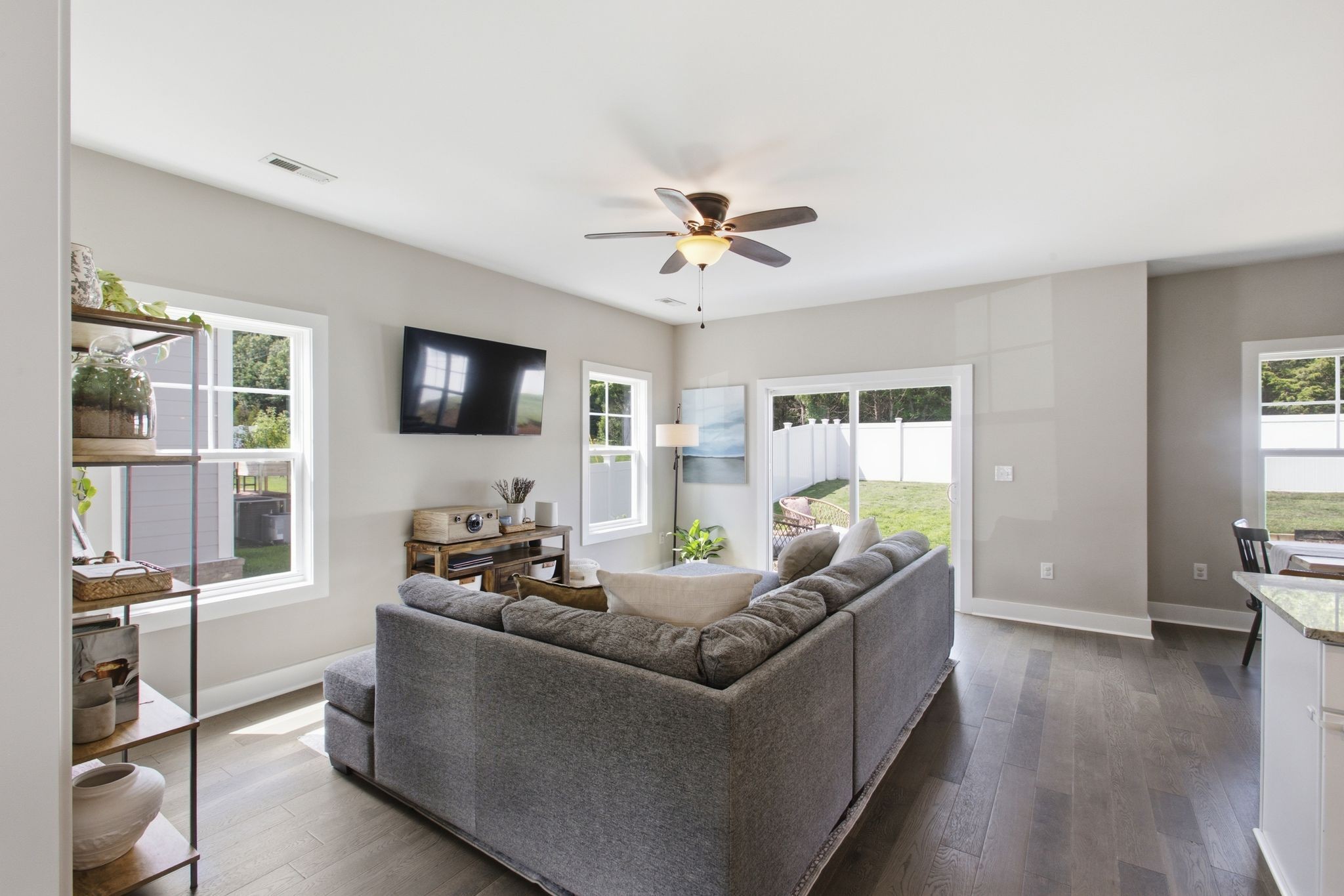 1005 Sycamore Rdg, E