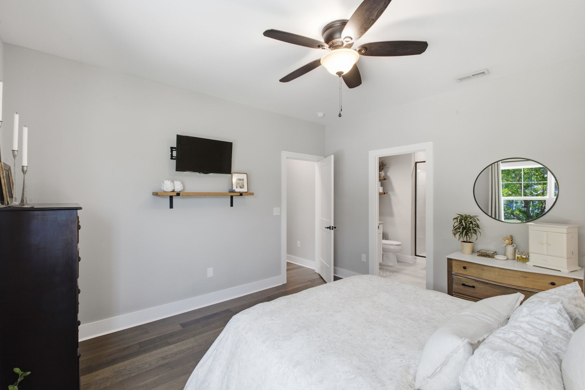 1005 Sycamore Rdg, E