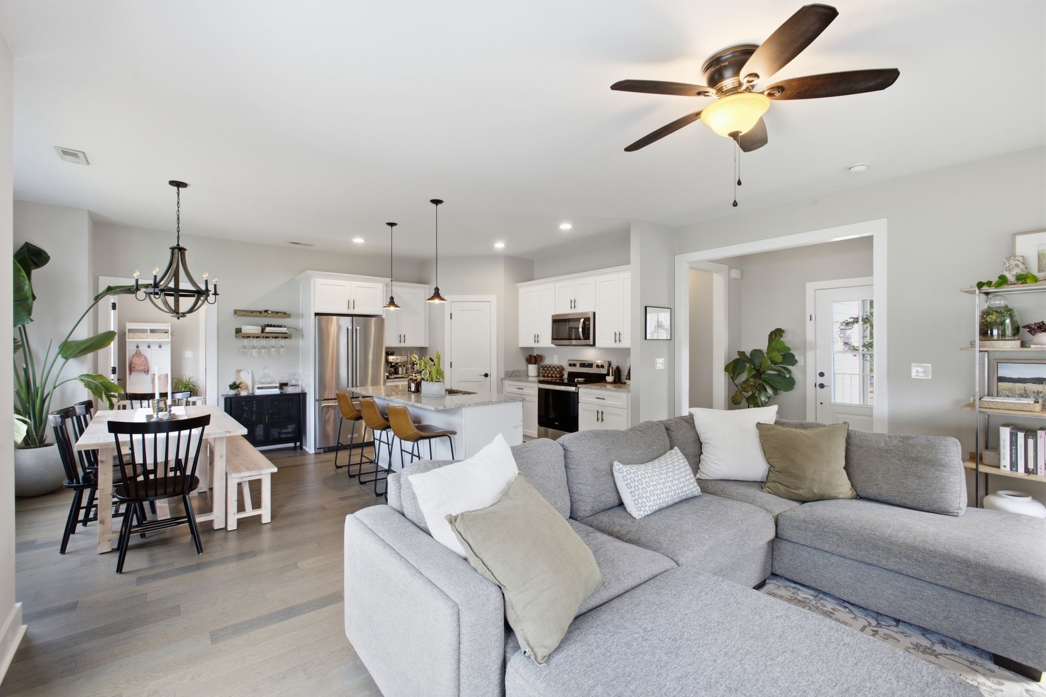 1005 Sycamore Rdg, E