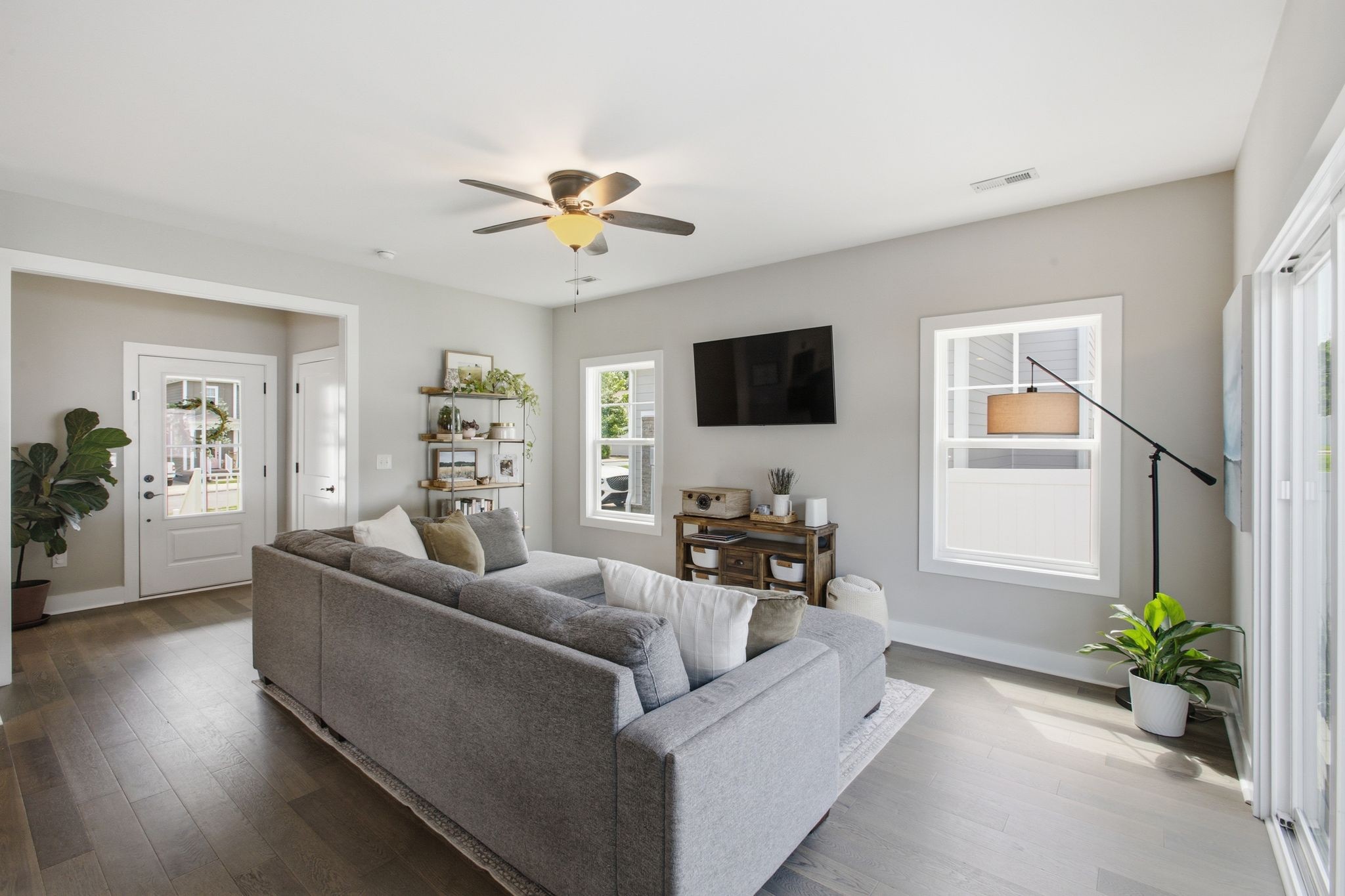 1005 Sycamore Rdg, E