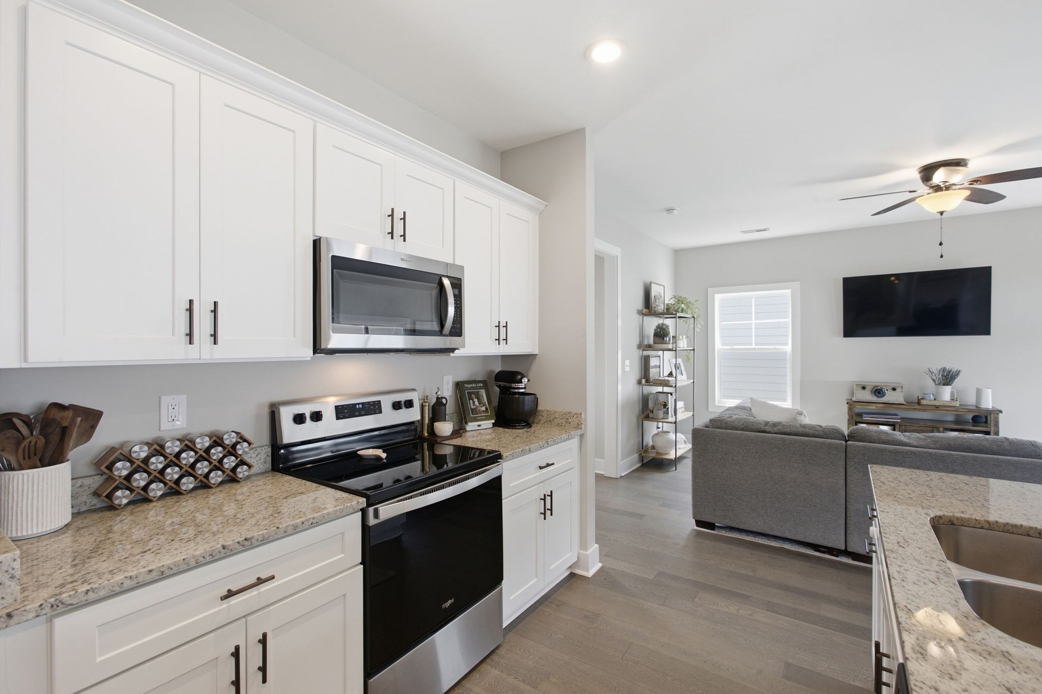 1005 Sycamore Rdg, E