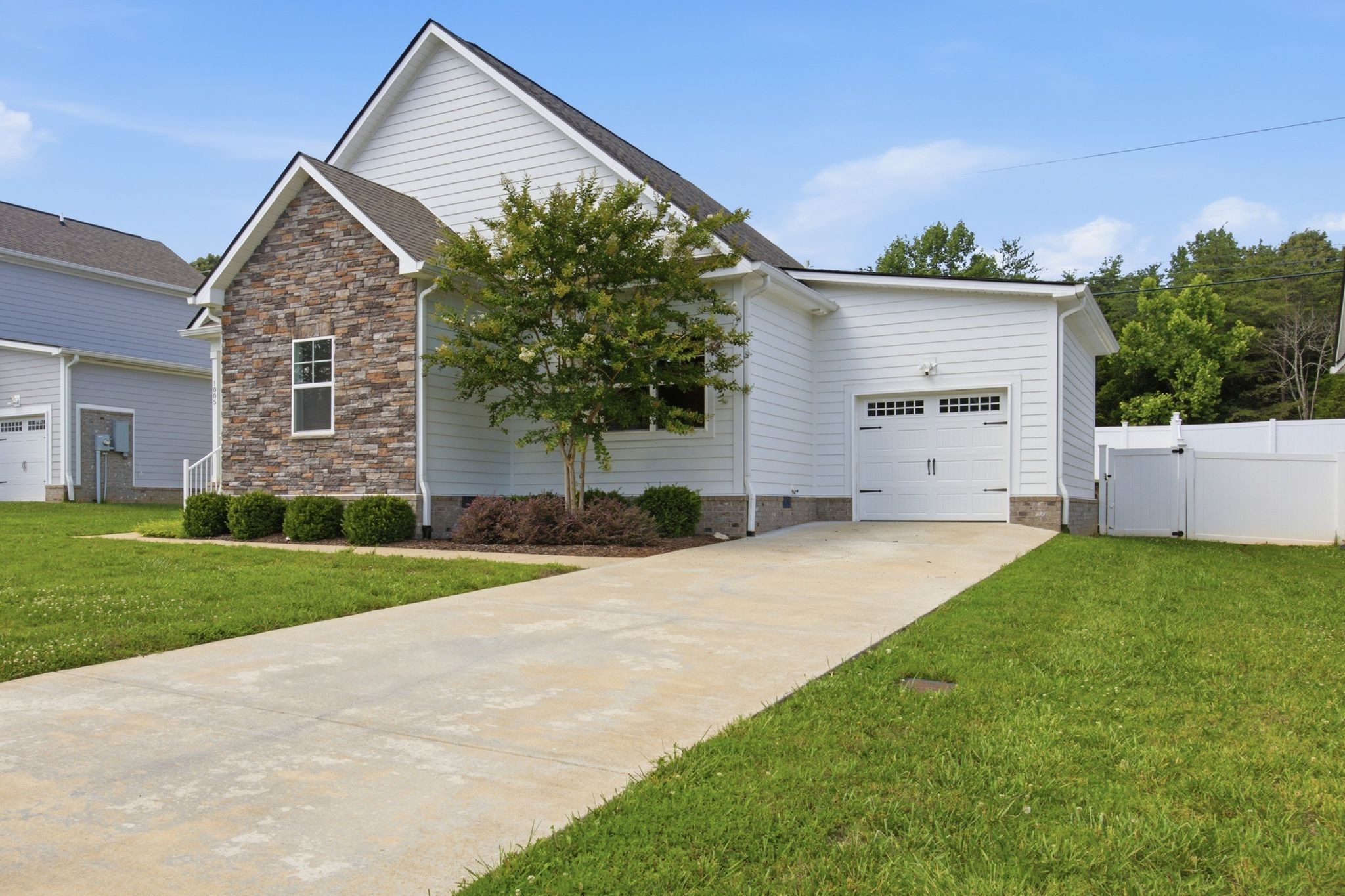 1005 Sycamore Rdg, E