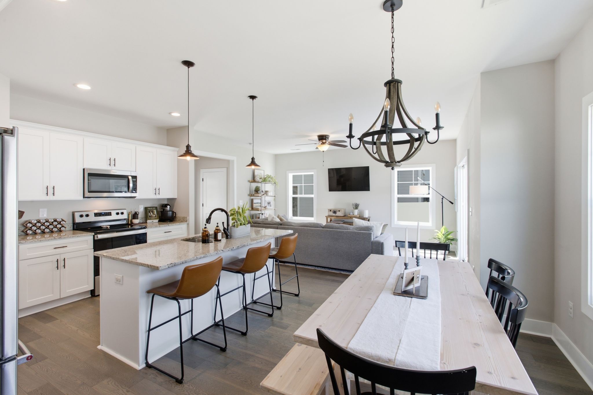 1005 Sycamore Rdg, E