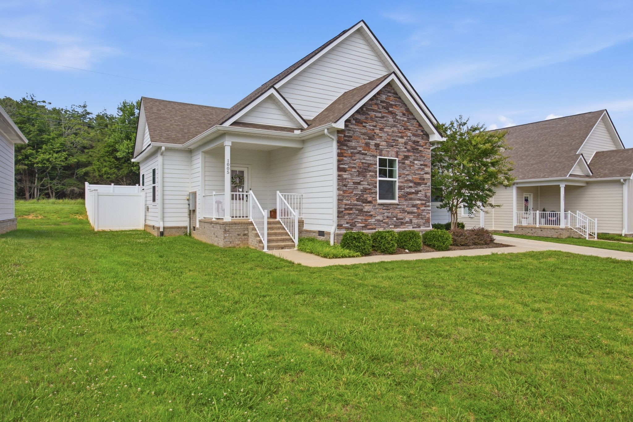 1005 Sycamore Rdg, E