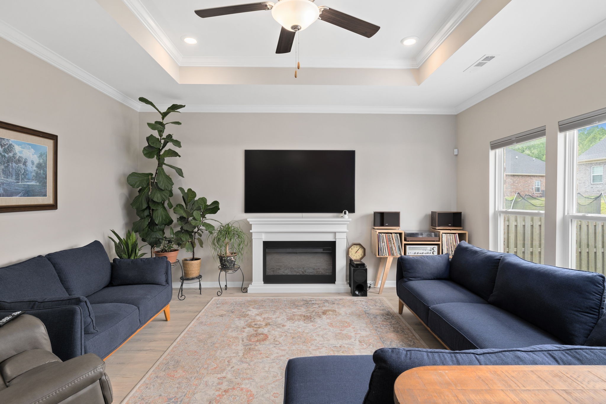 7409 Hemen Way
