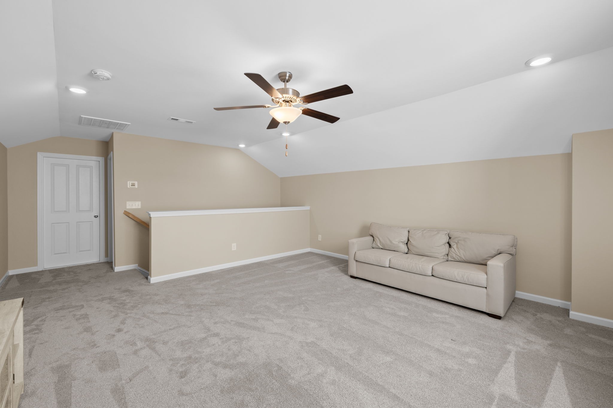 7409 Hemen Way