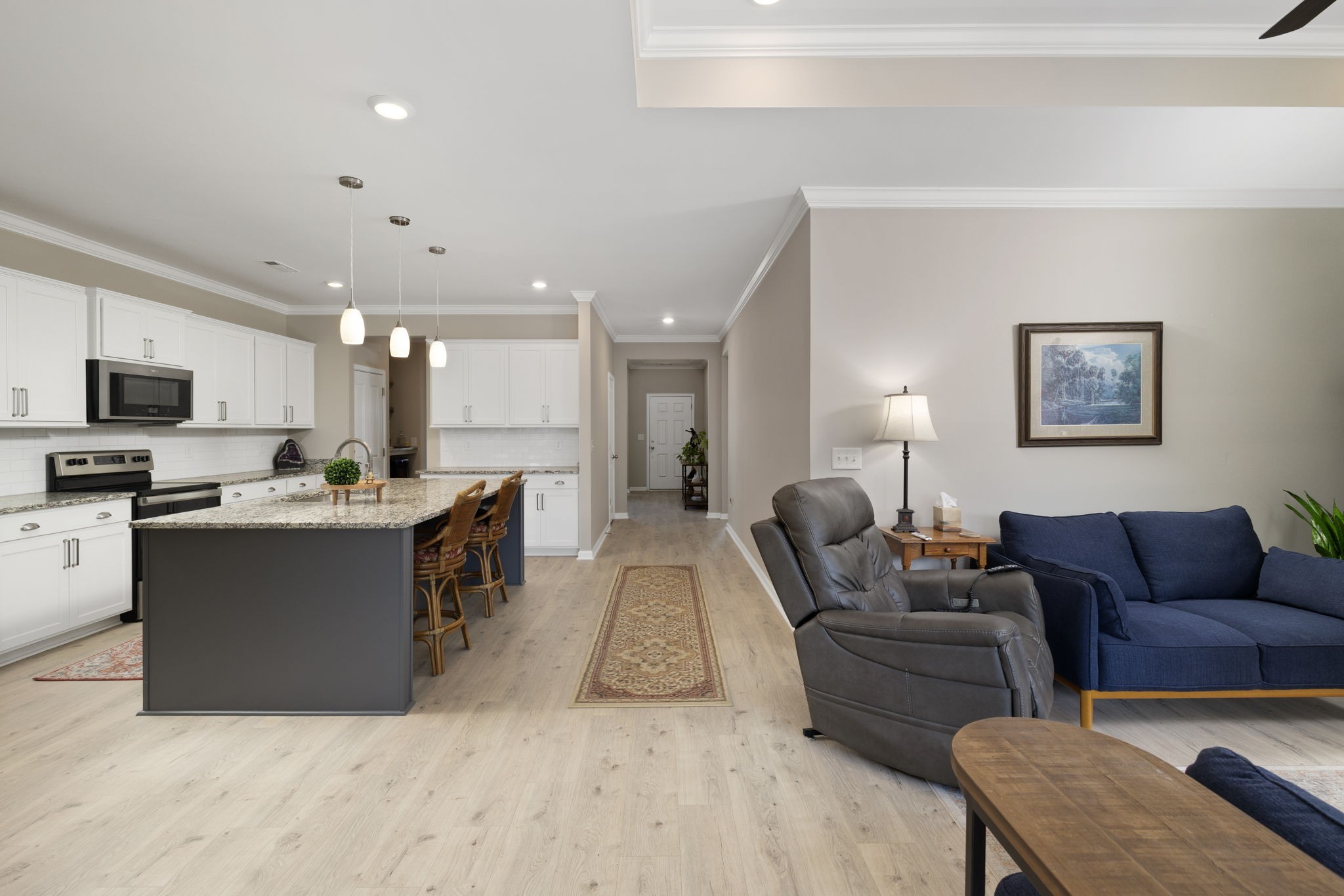 7409 Hemen Way