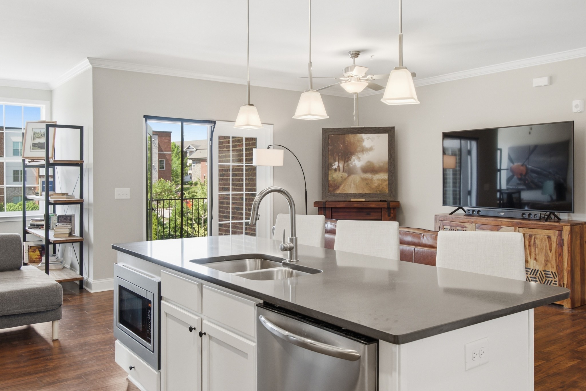 2089 Branford Pl Unit: 204