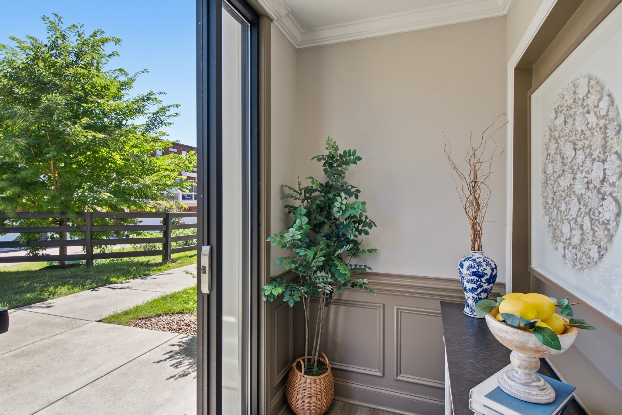 2089 Branford Pl Unit: 204