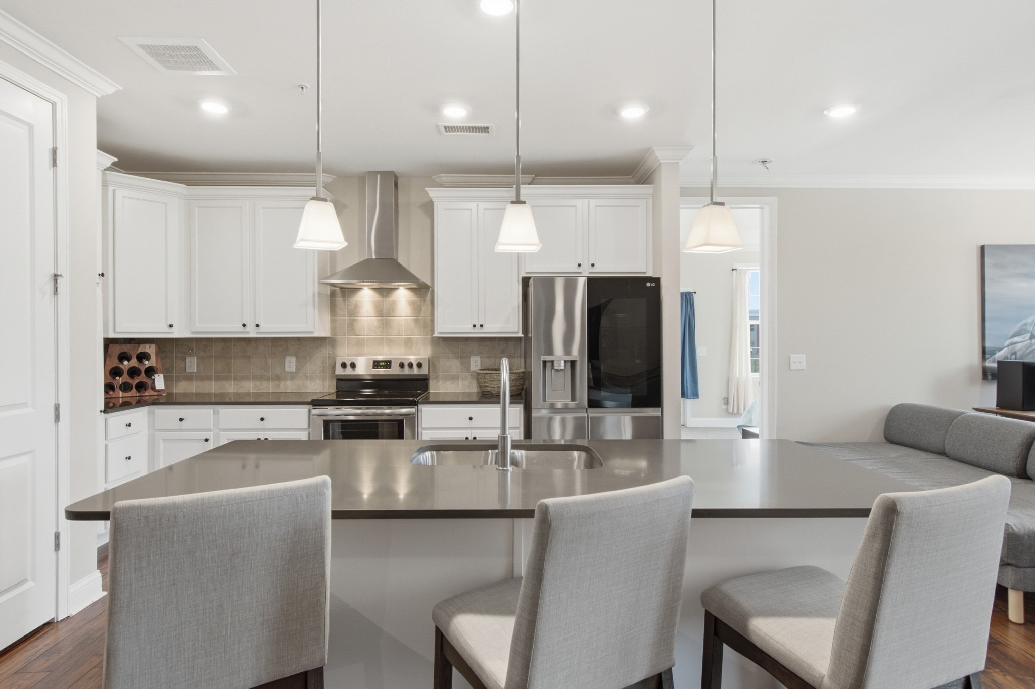 2089 Branford Pl Unit: 204