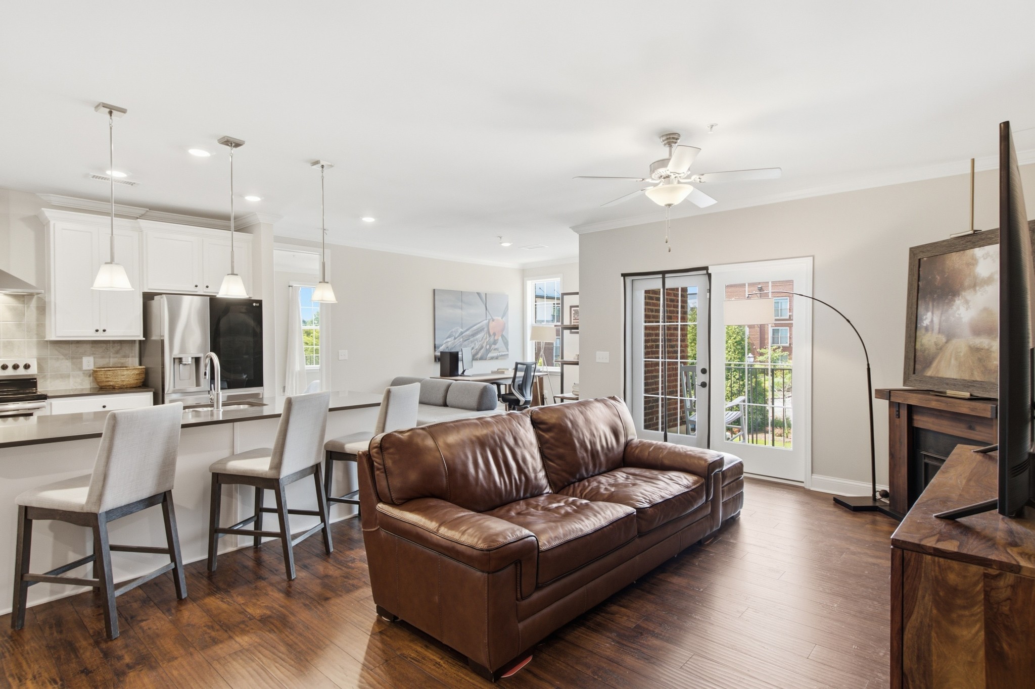 2089 Branford Pl Unit: 204