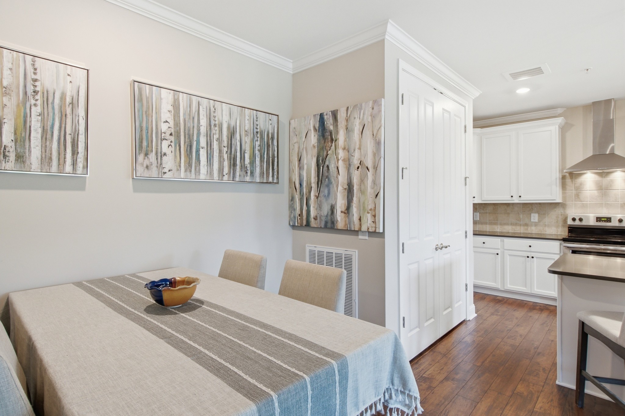 2089 Branford Pl Unit: 204