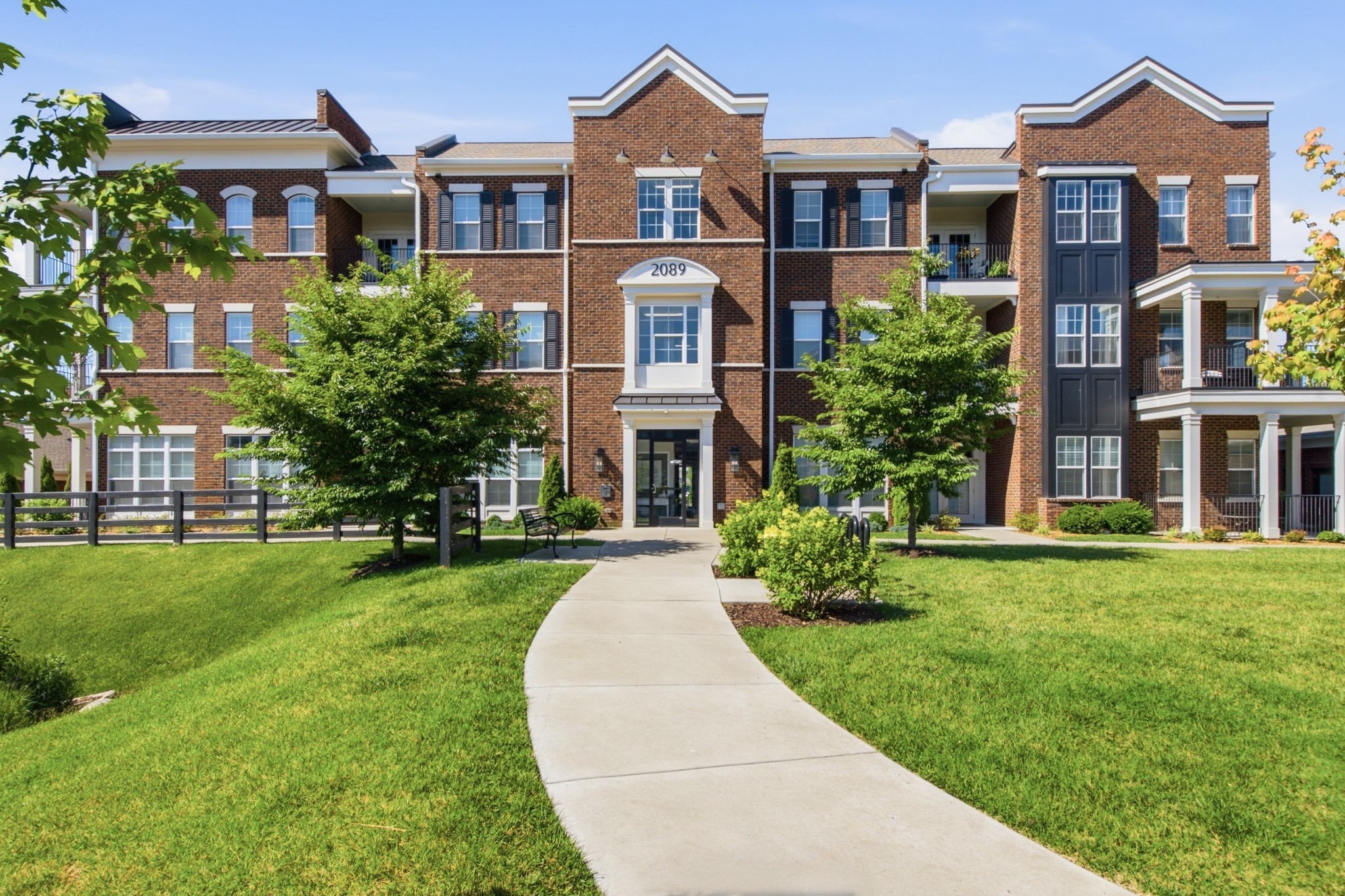 2089 Branford Pl Unit: 204