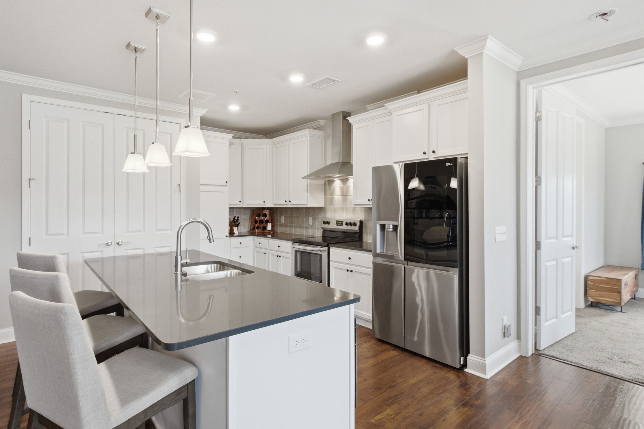 2089 Branford Pl Unit: 204