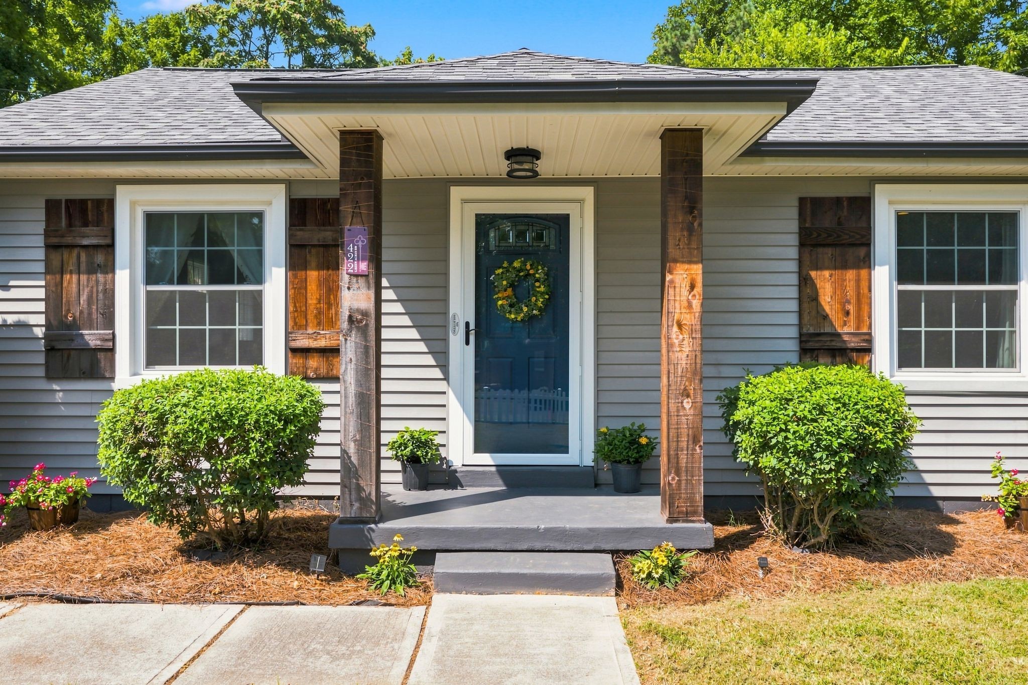 422 Green Acres Dr