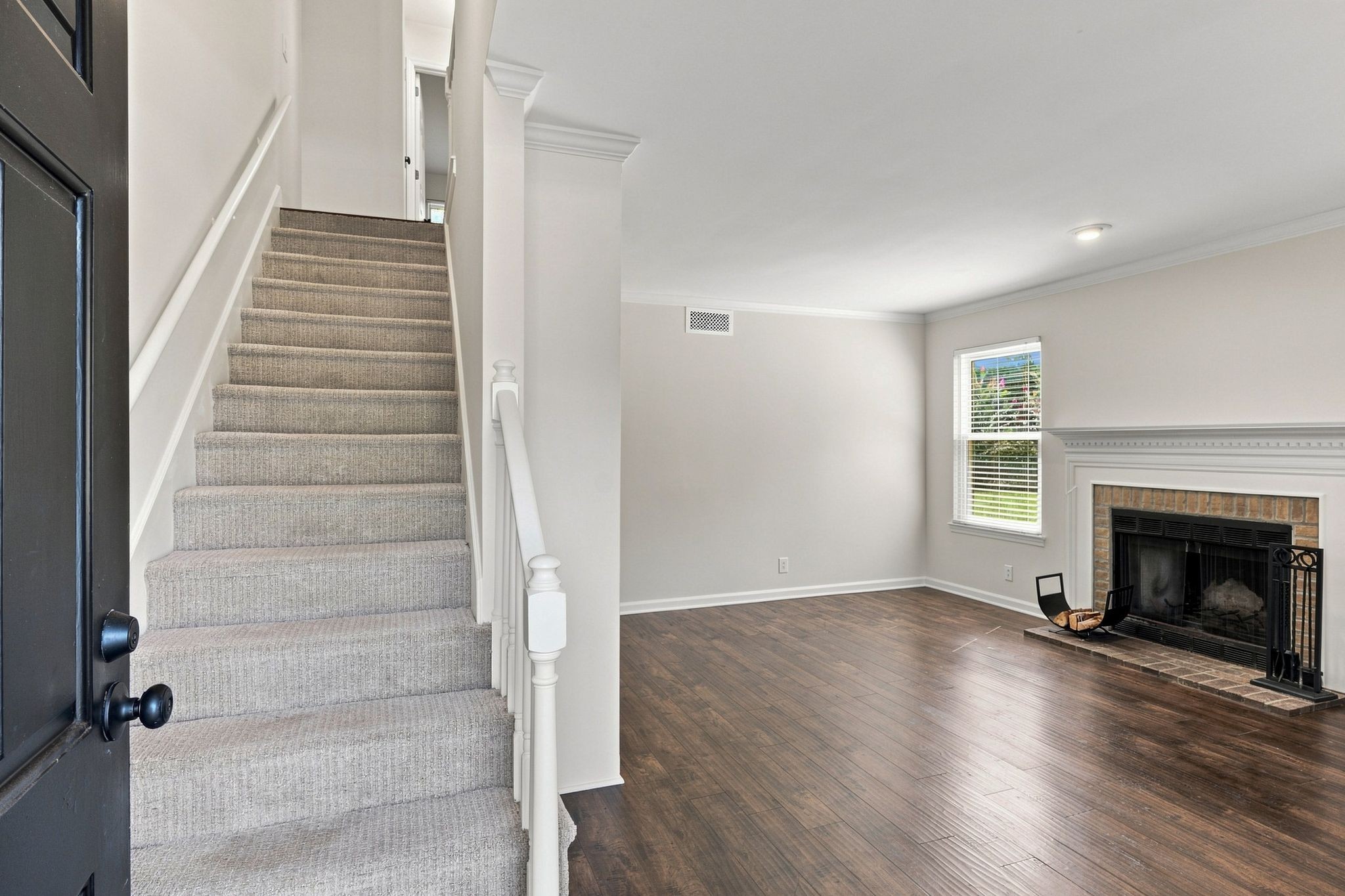 210 Yarmouth Ct
