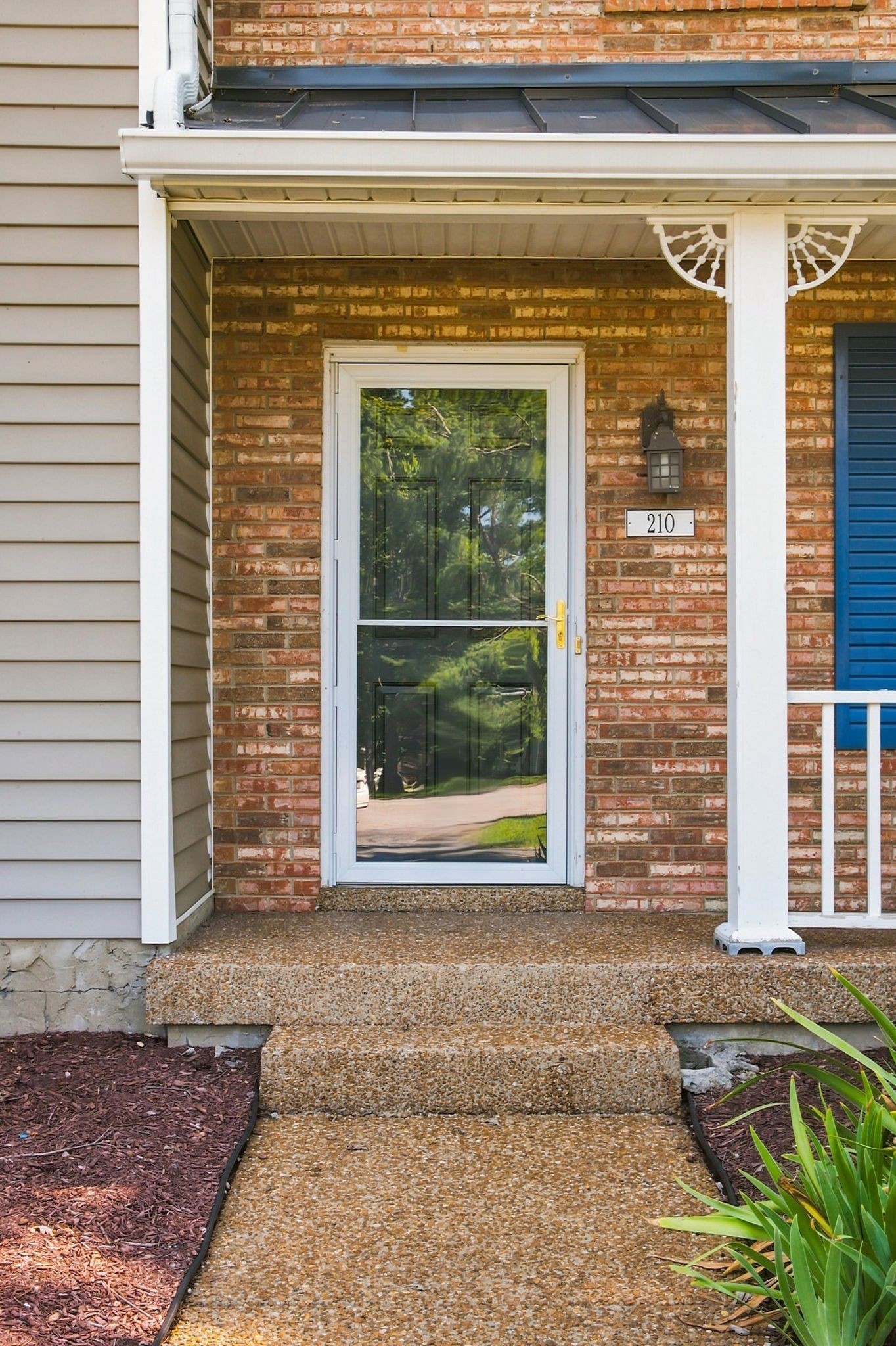 210 Yarmouth Ct