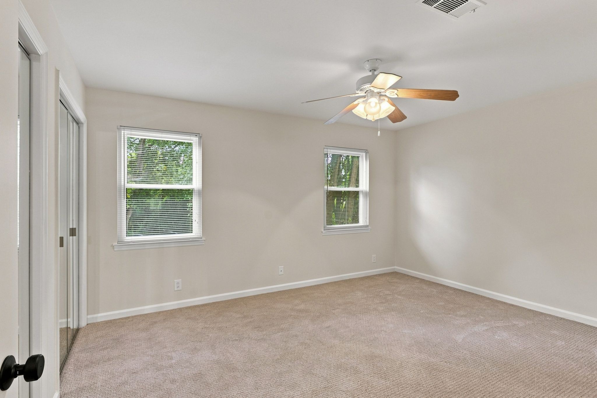 210 Yarmouth Ct
