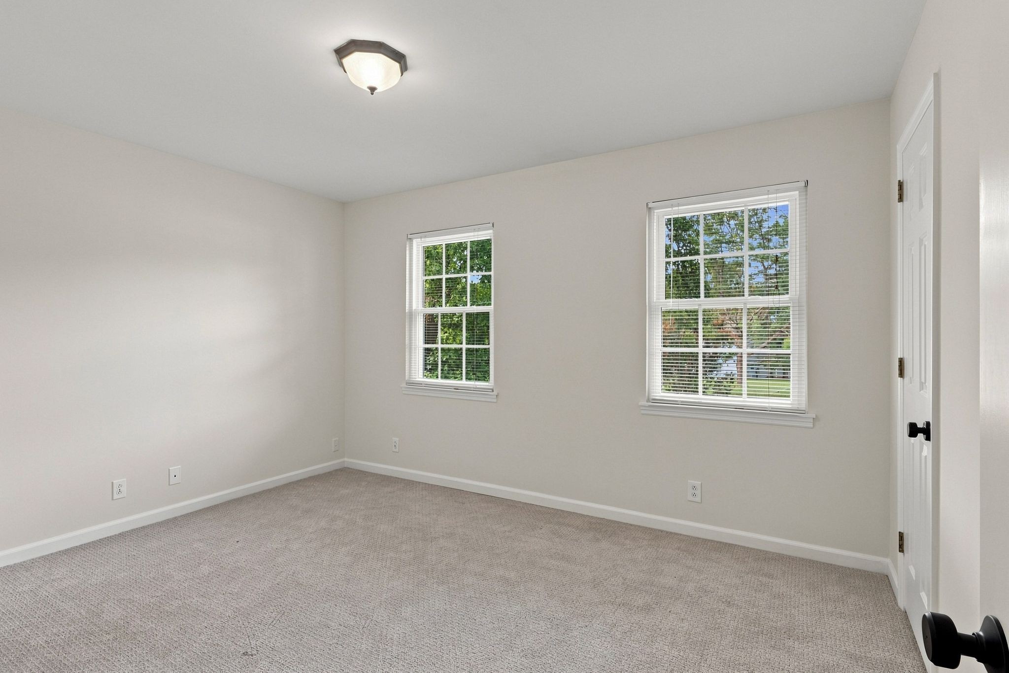 210 Yarmouth Ct