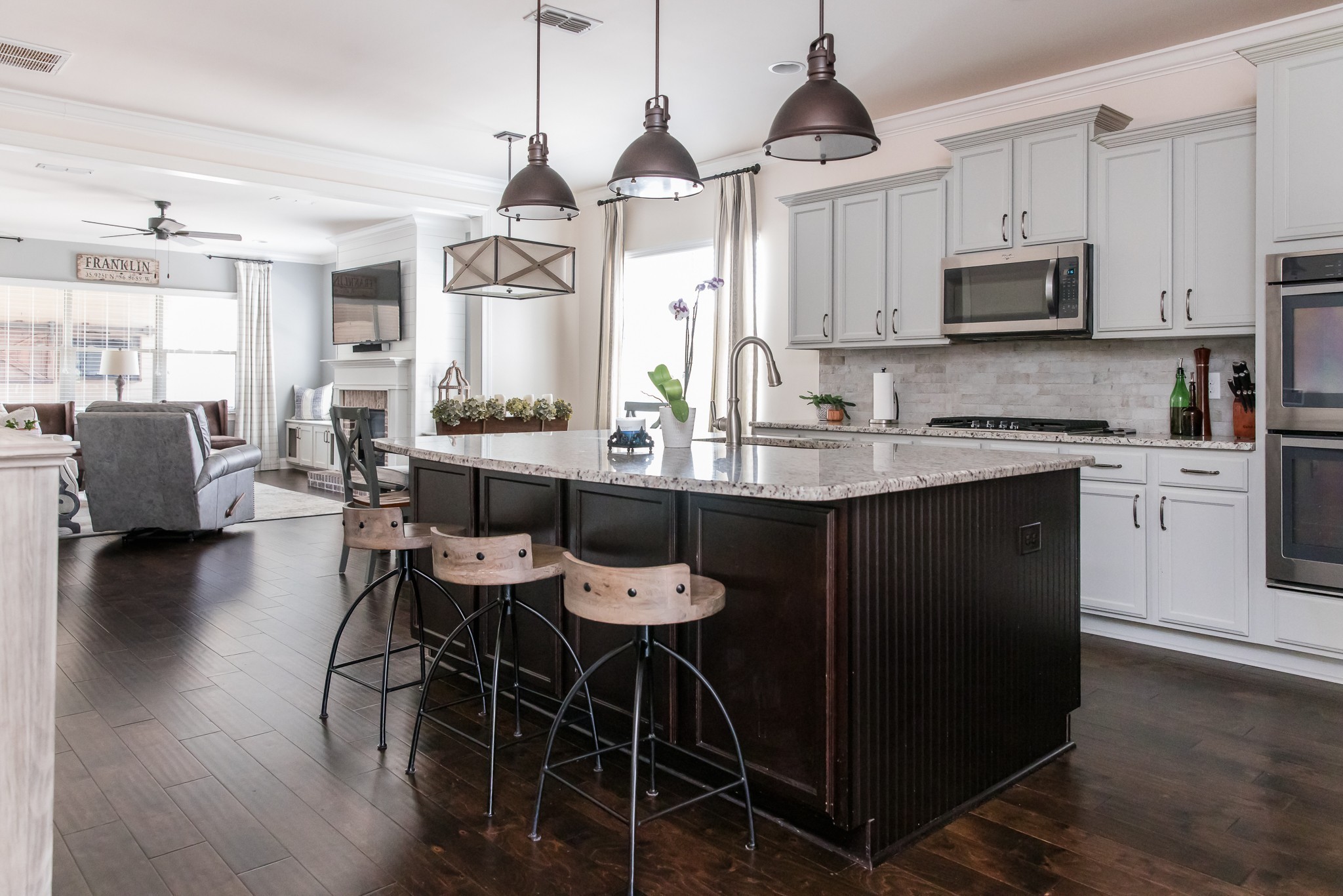 3056 Farmhouse Dr