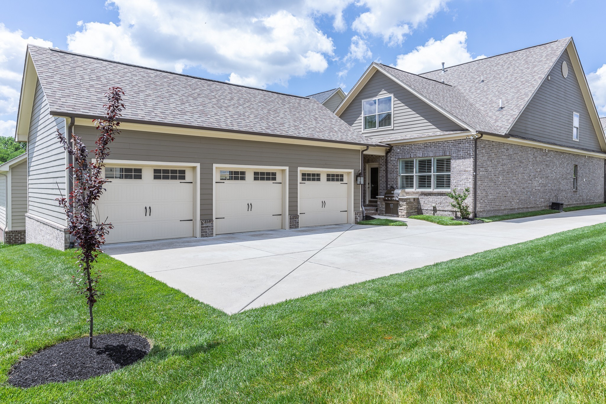 3056 Farmhouse Dr