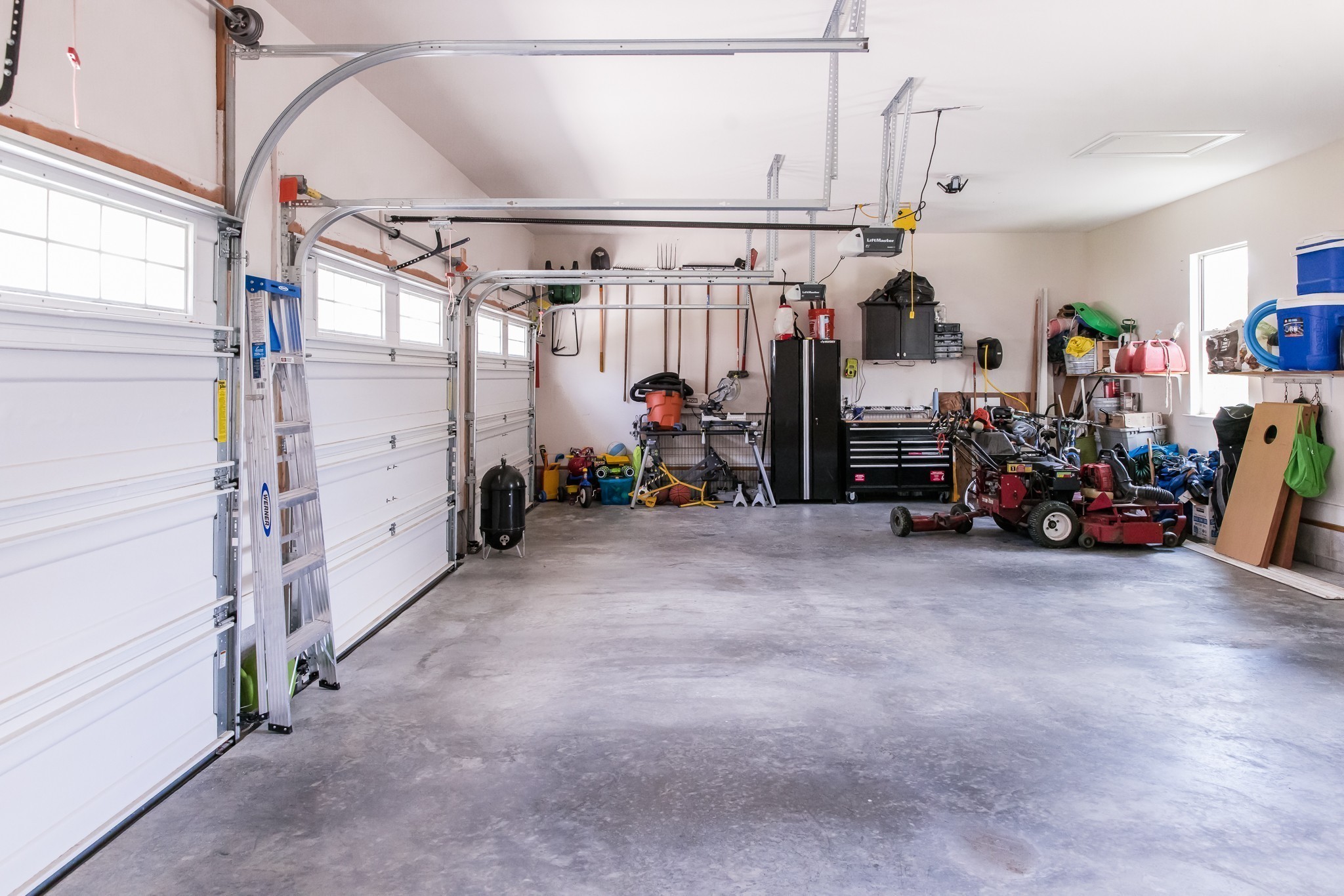 3056 Farmhouse Dr