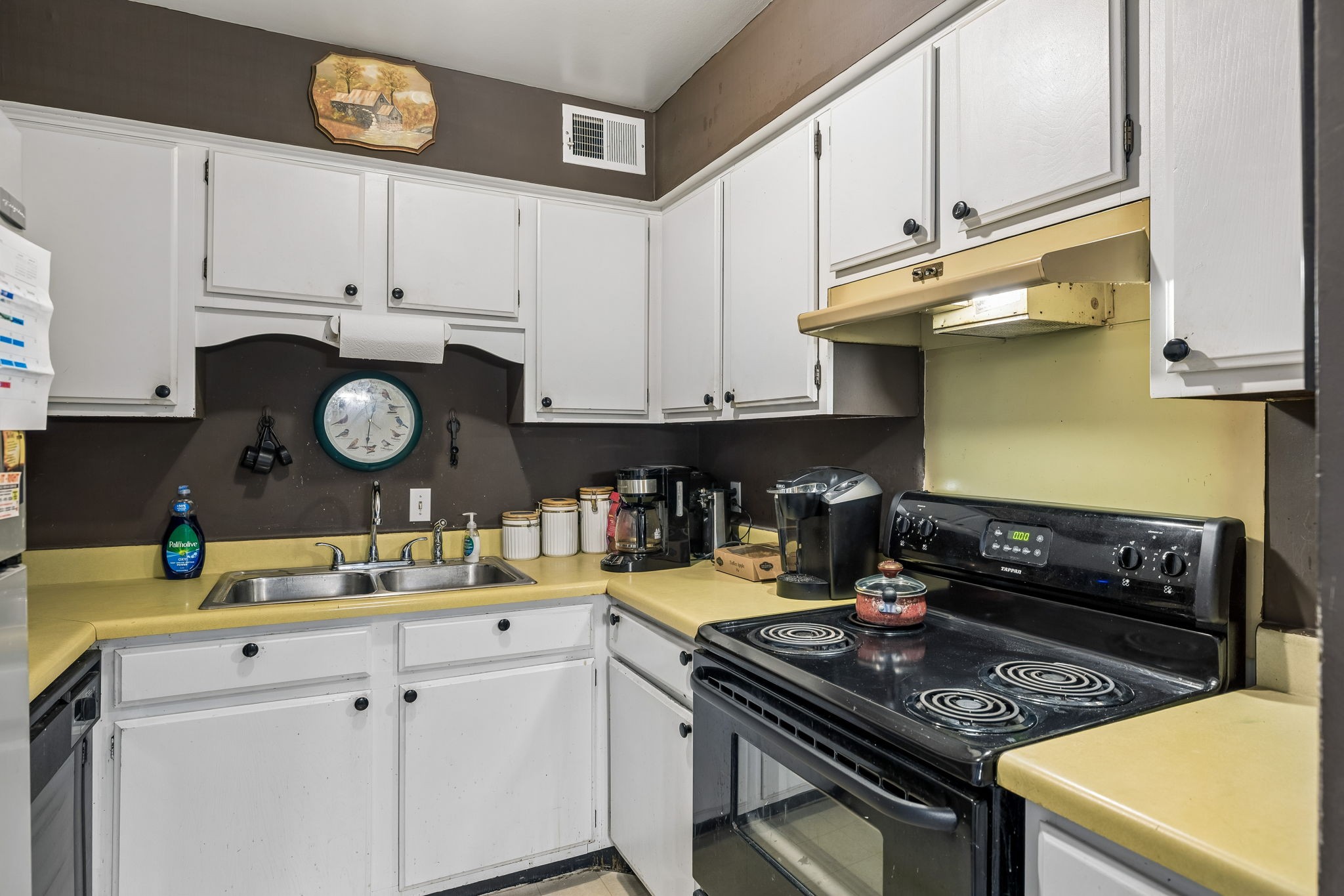 601 Boyd Mill Ave Unit: J7