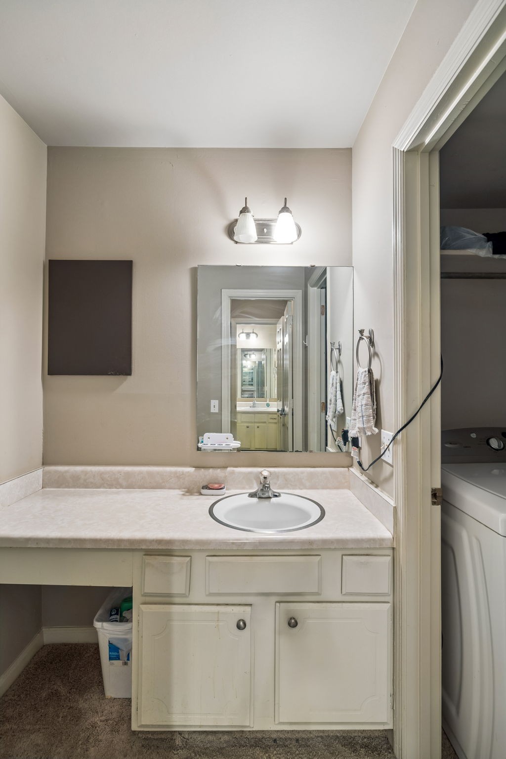 601 Boyd Mill Ave Unit: J7