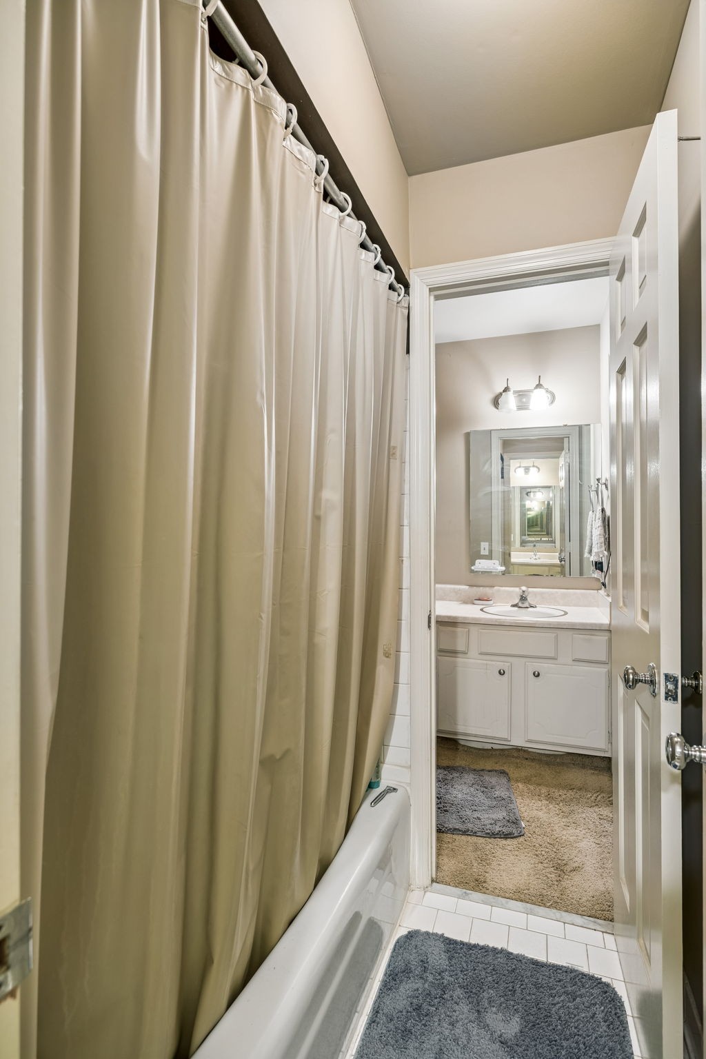 601 Boyd Mill Ave Unit: J7