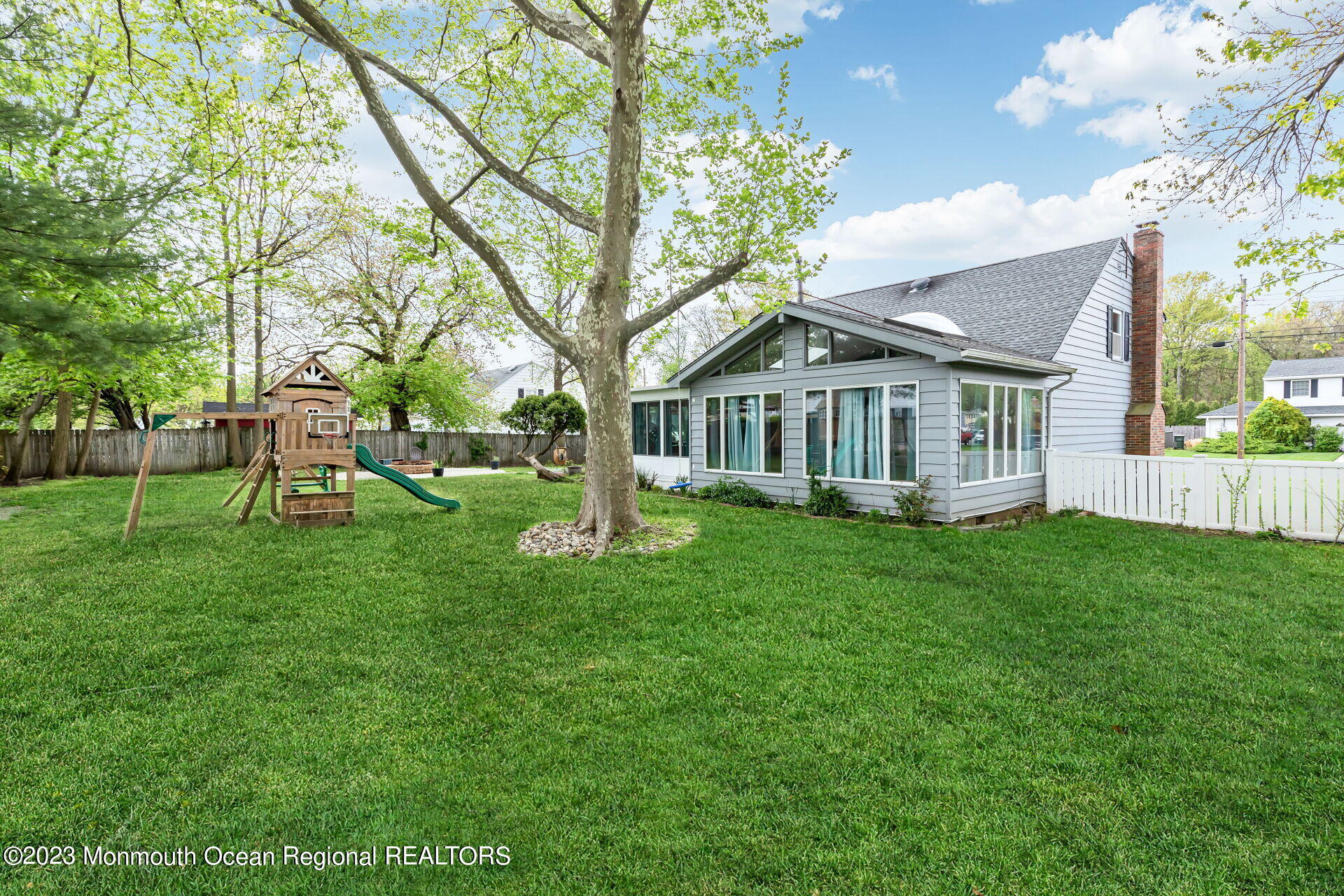 15 Galewood Drive