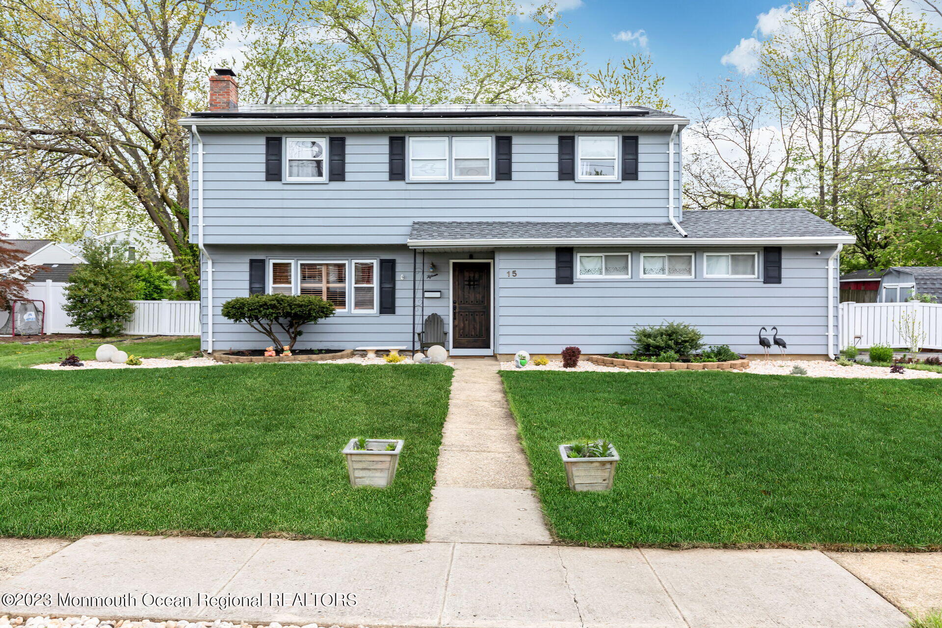 15 Galewood Drive