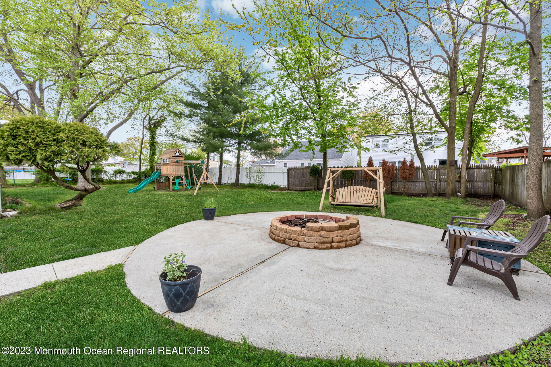 15 Galewood Drive