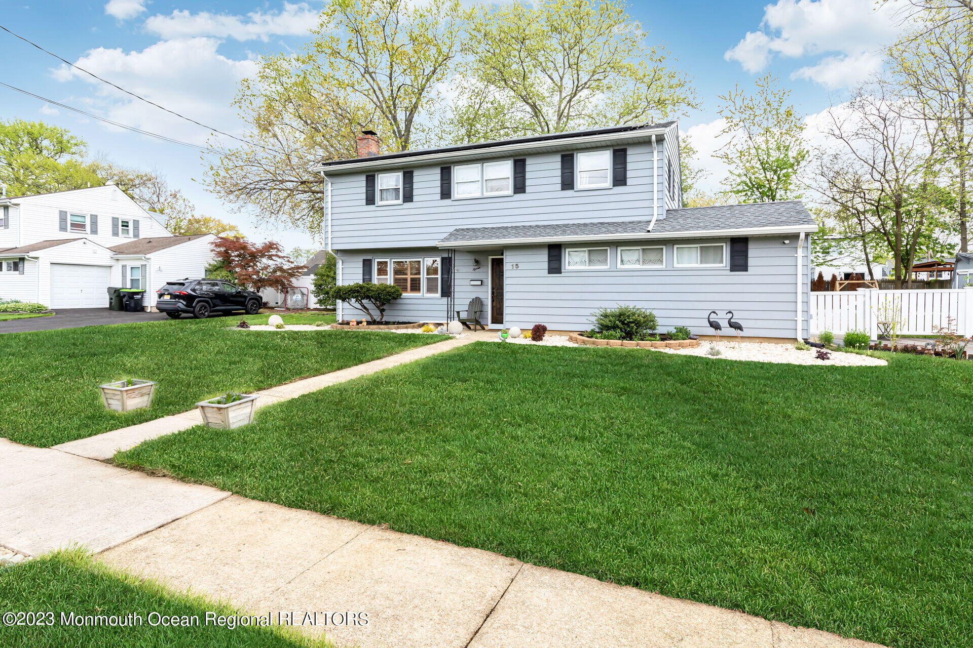 15 Galewood Drive