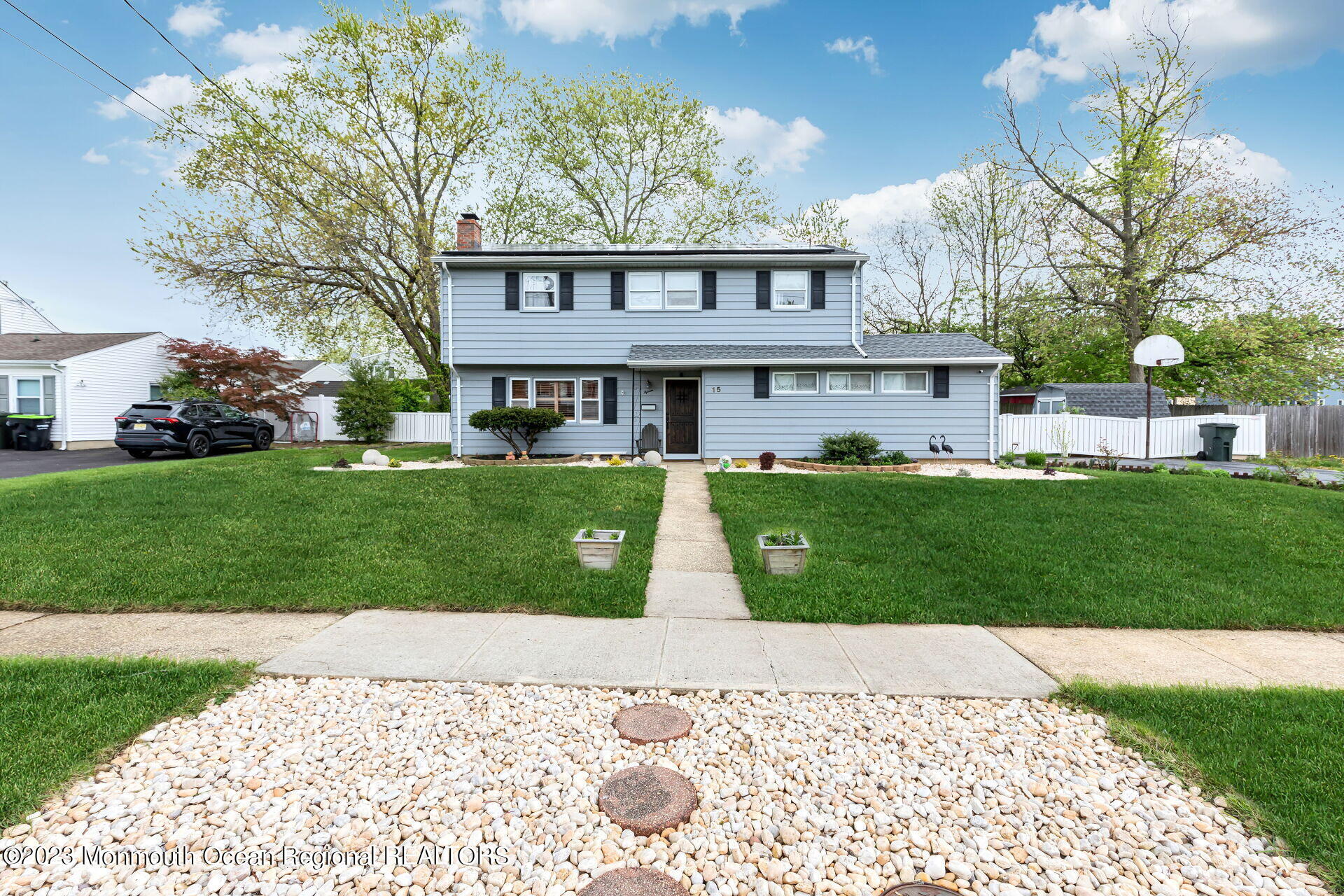 15 Galewood Drive