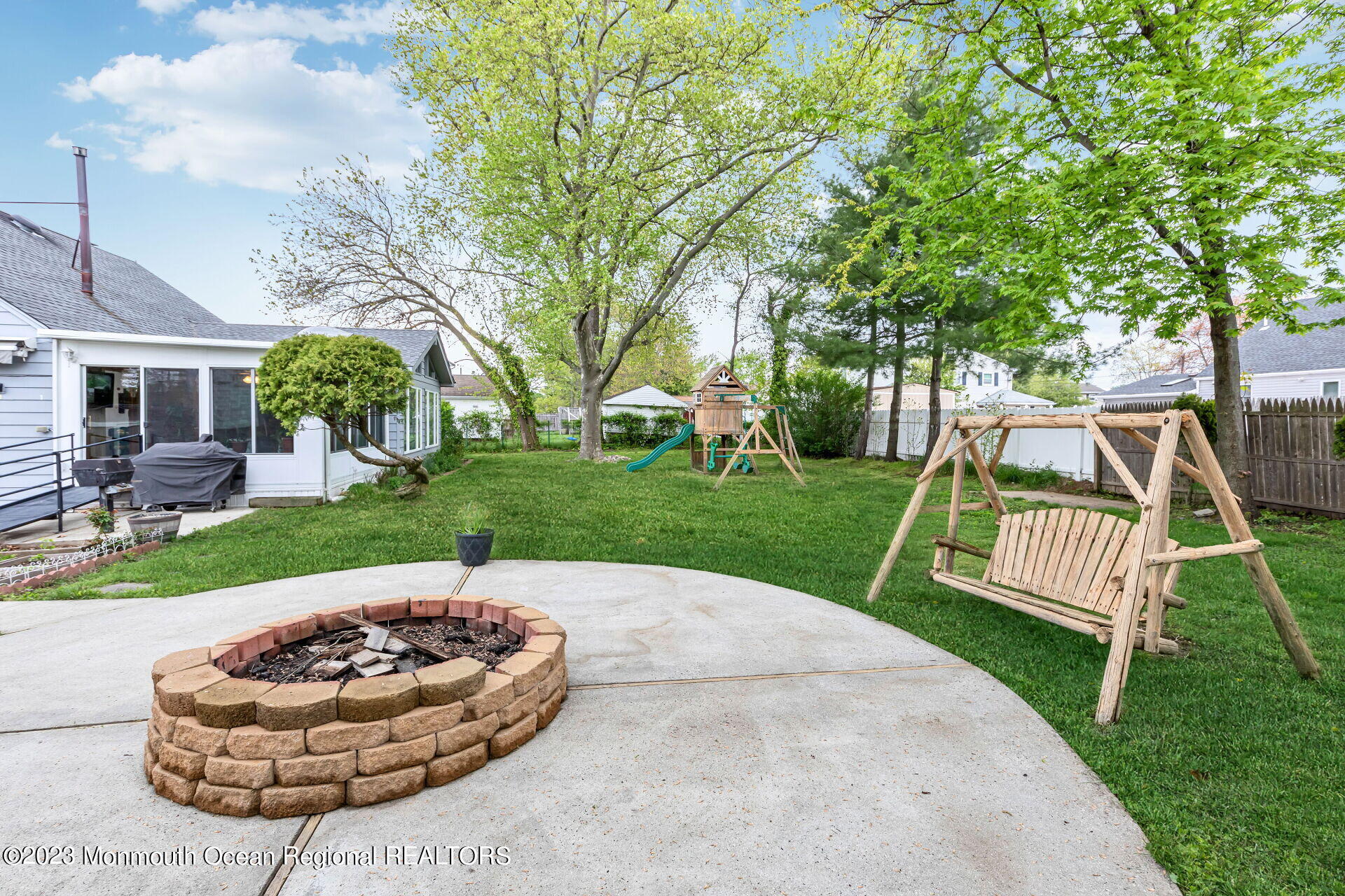 15 Galewood Drive