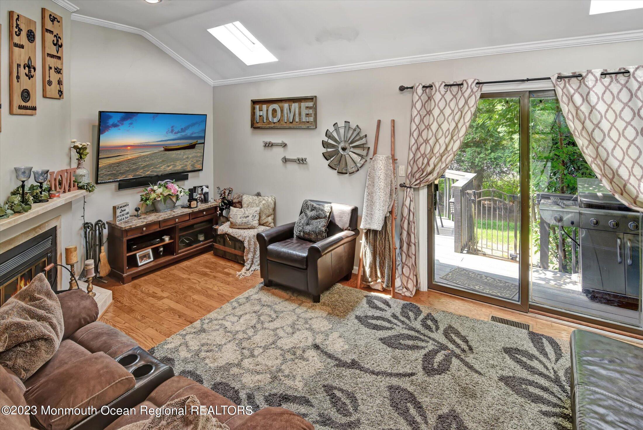 231 Grant Avenue, #6