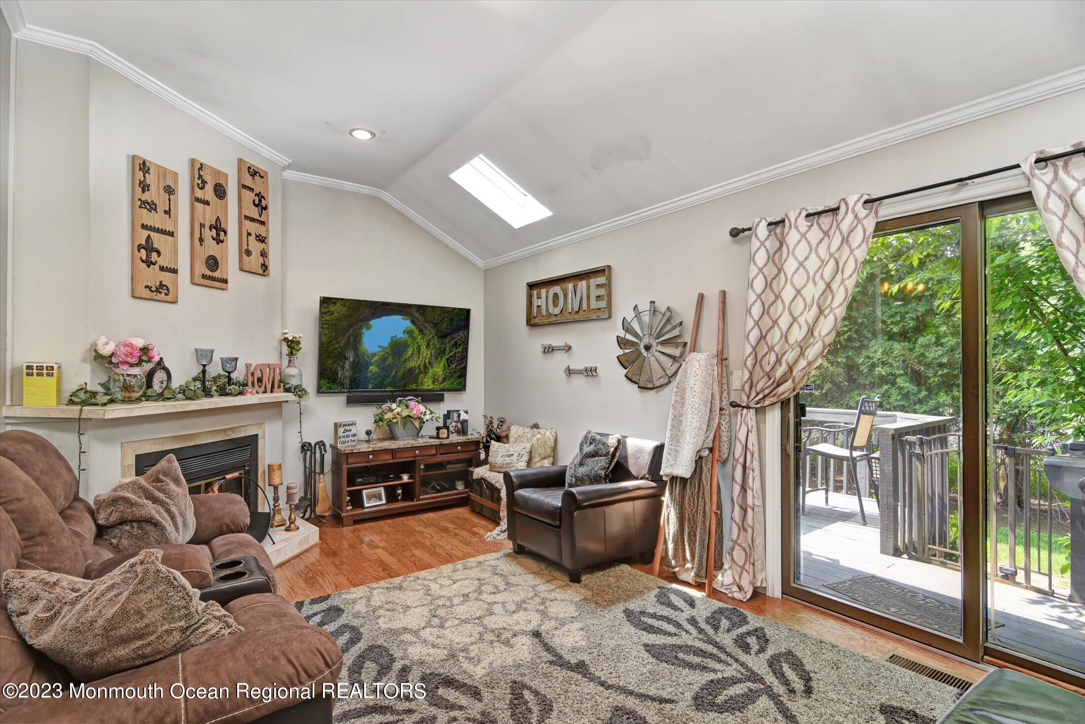 231 Grant Avenue, #6