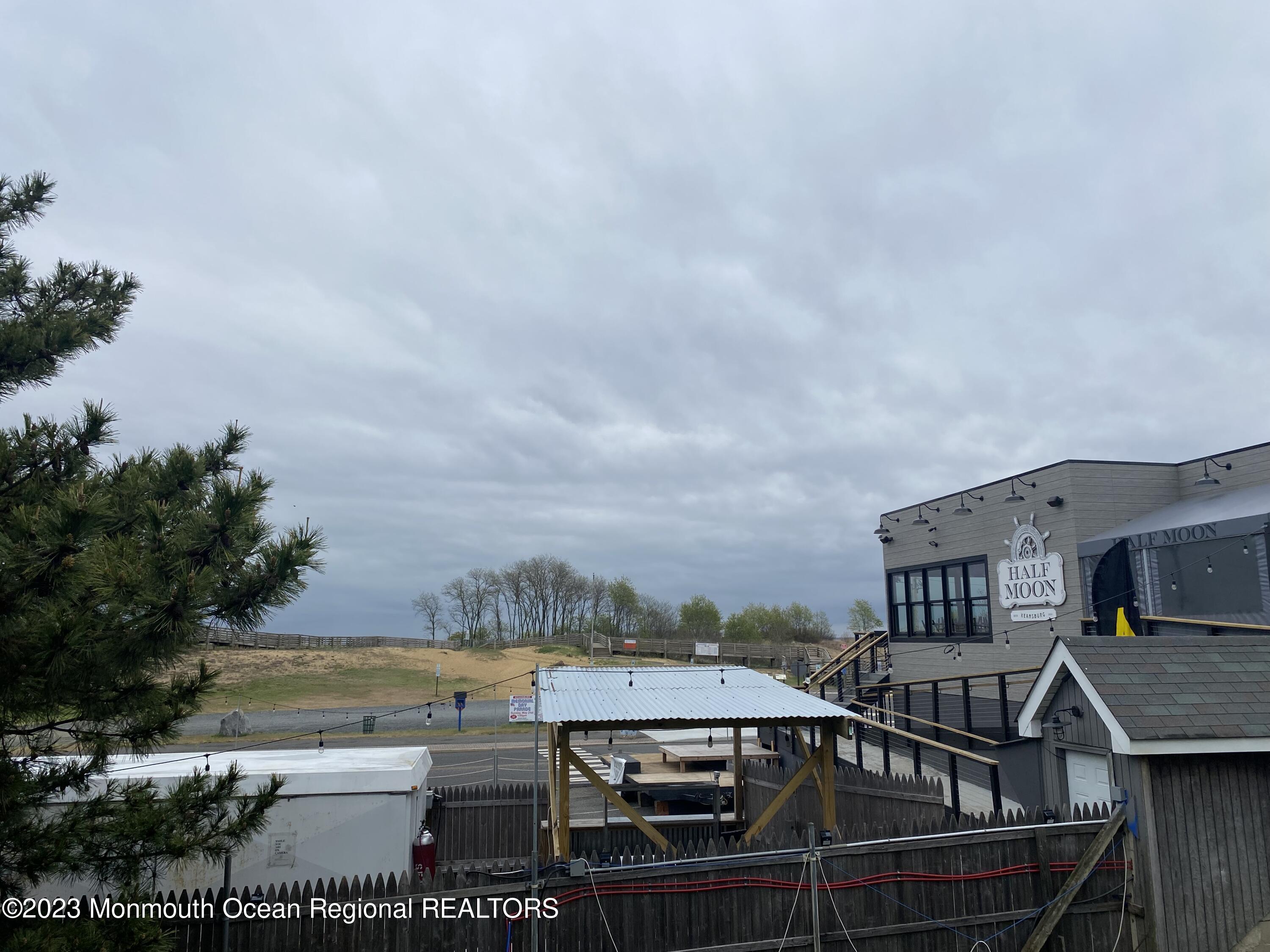 35 Beachway Avenue, 9