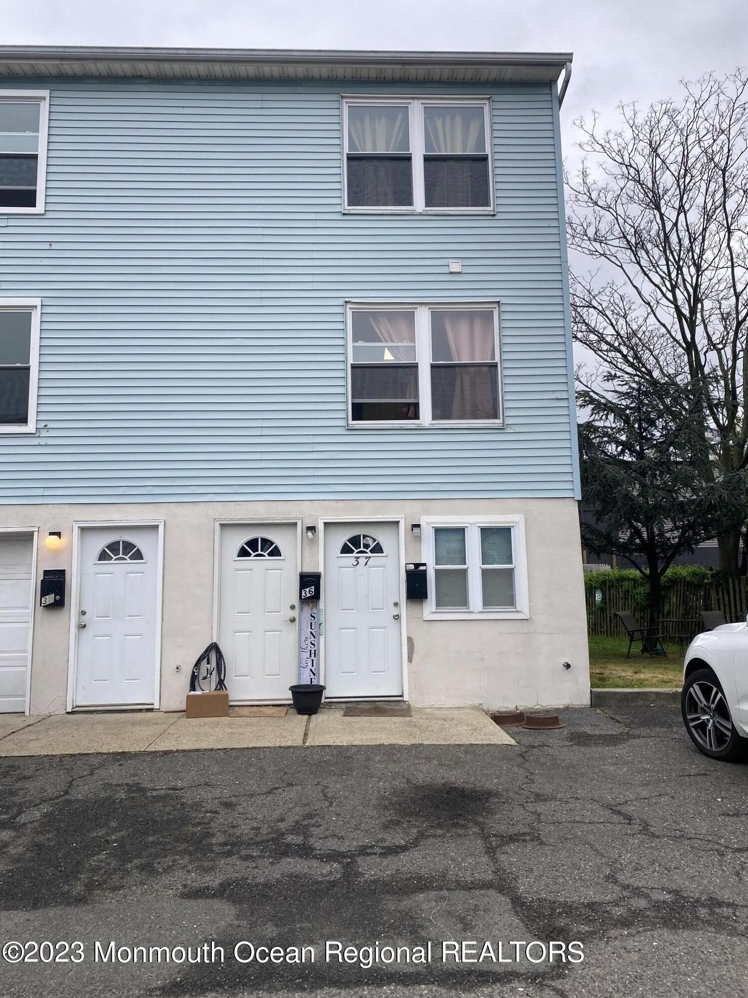 35 Beachway Avenue, 9
