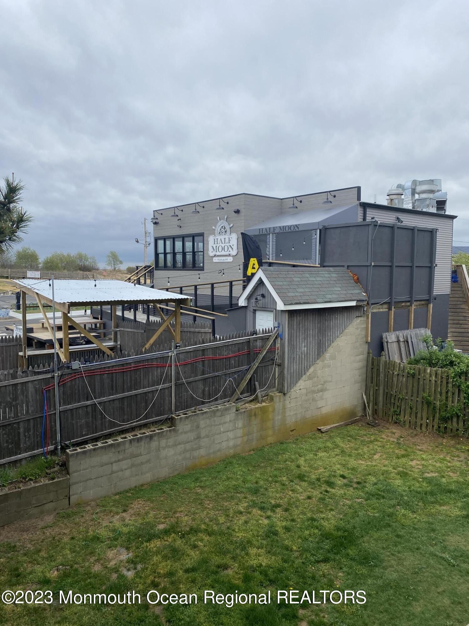 35 Beachway Avenue, 9