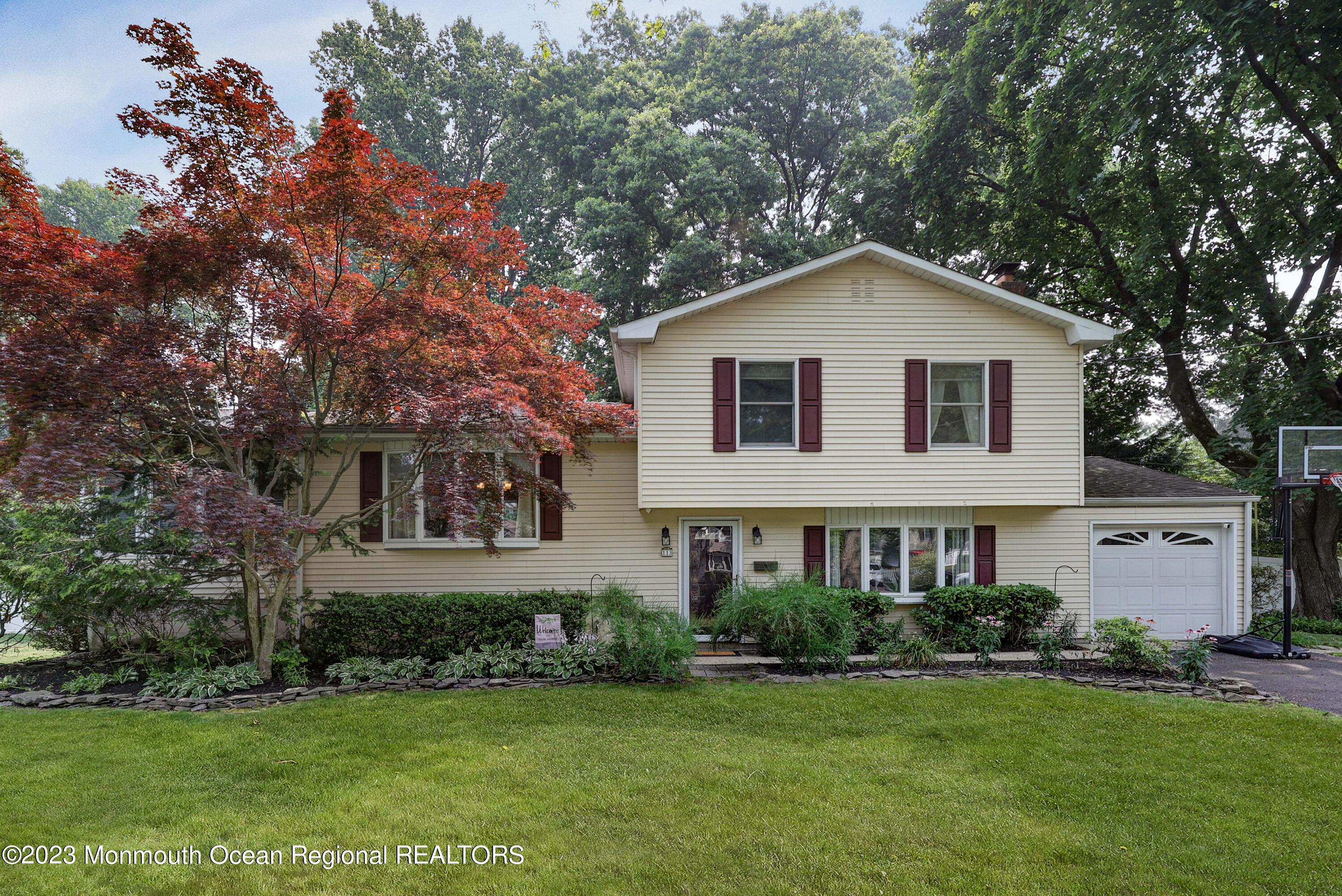 113 Apple Blossom Lane